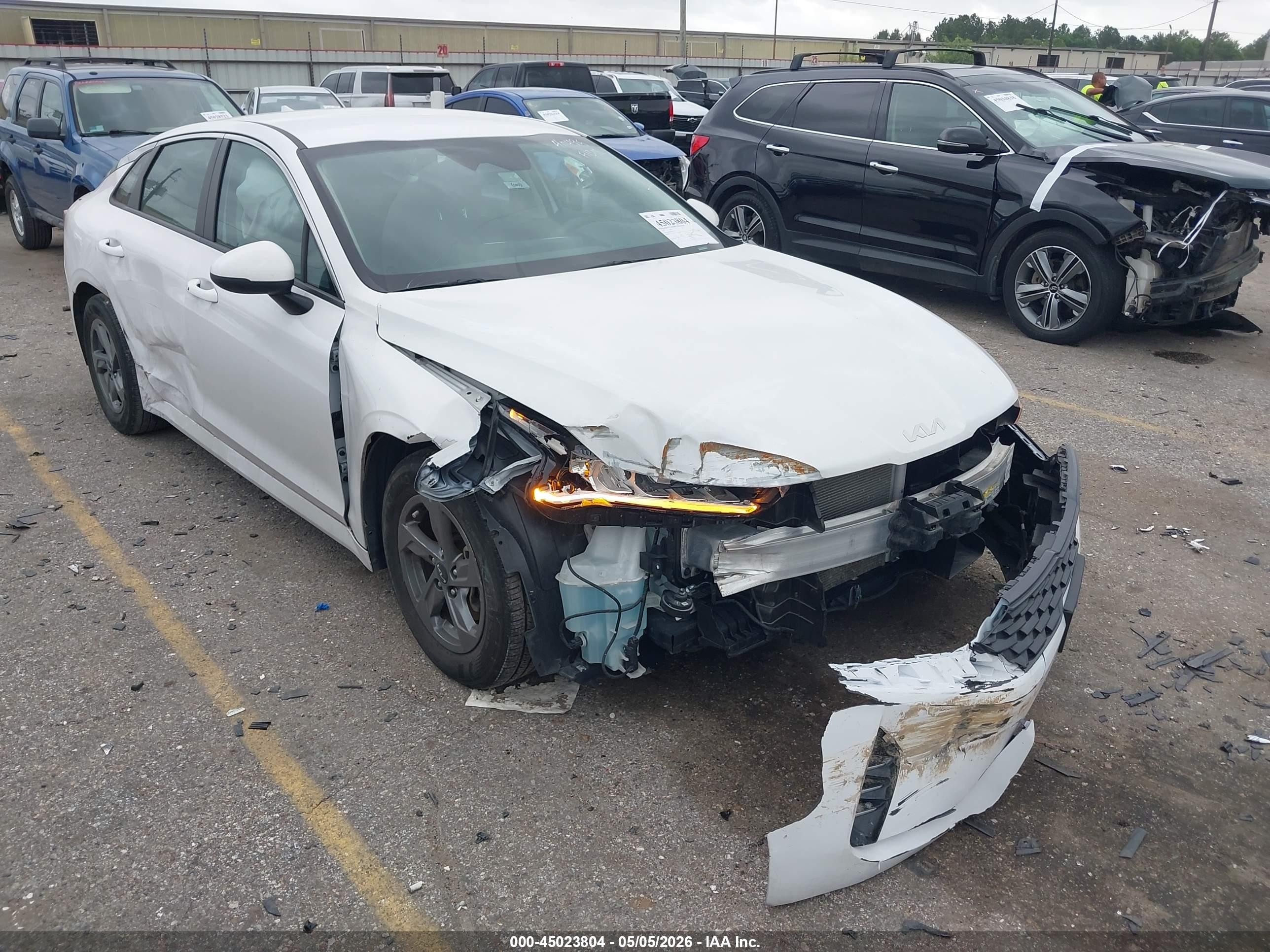 2023 Kia K5 LXS, VIN 5XXG14J23PG221510 — Front end