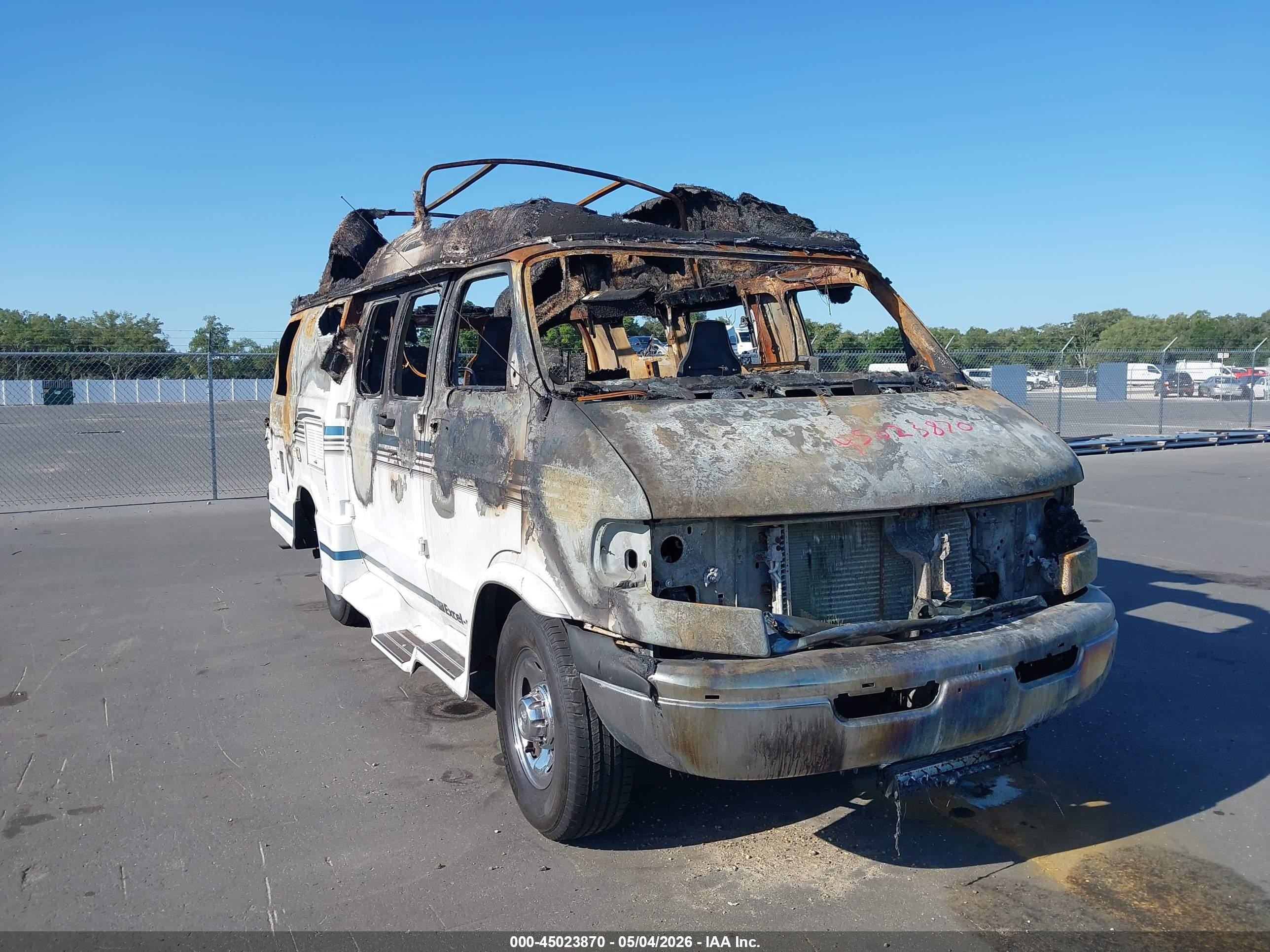 1999 Dodge Cargo, VIN 2B6LB31Z9XK553619 — Burn