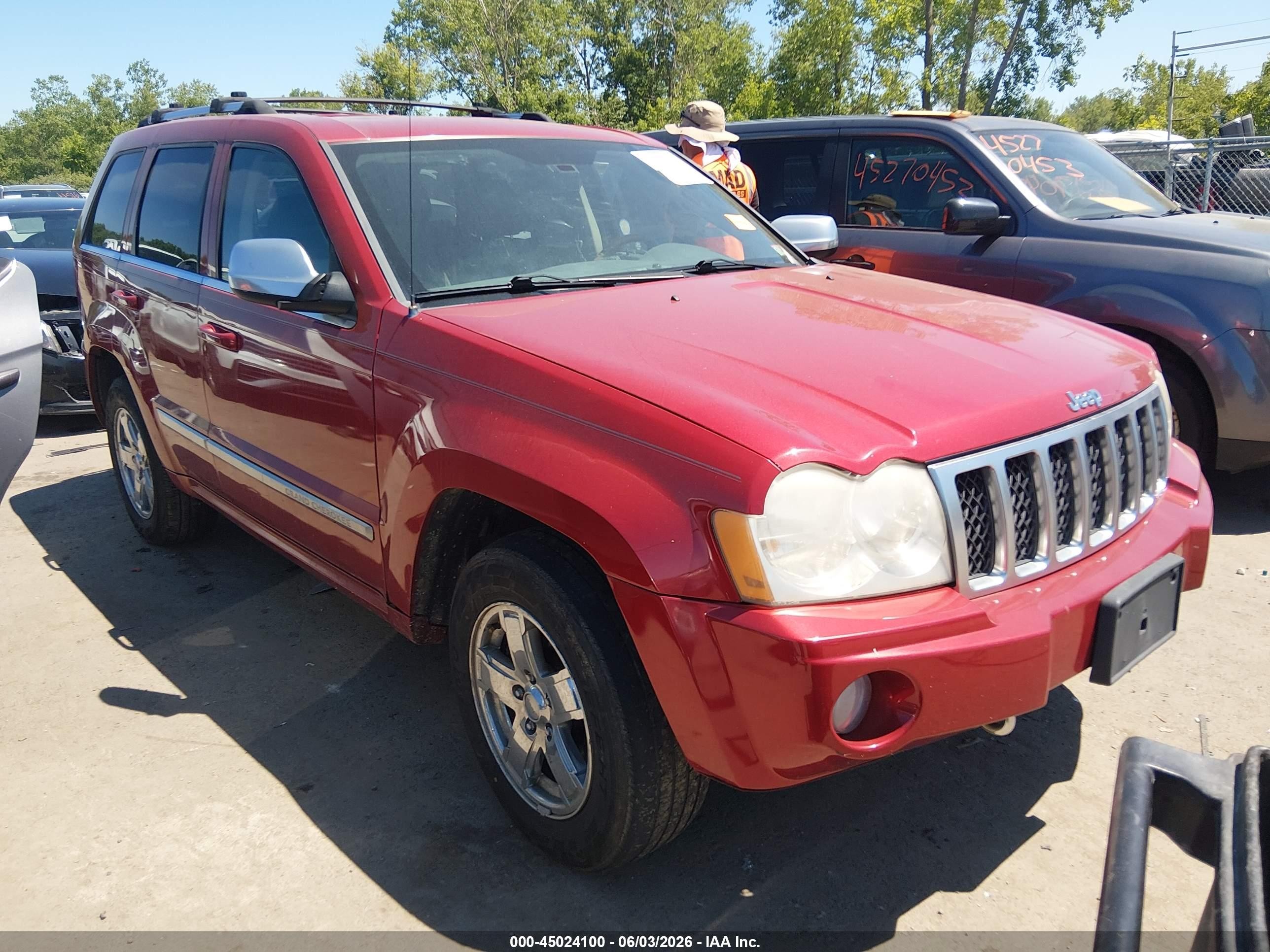 2006 Jeep Grand Cherokee Overland, VIN 1J8HR68286C284463 — Rear end