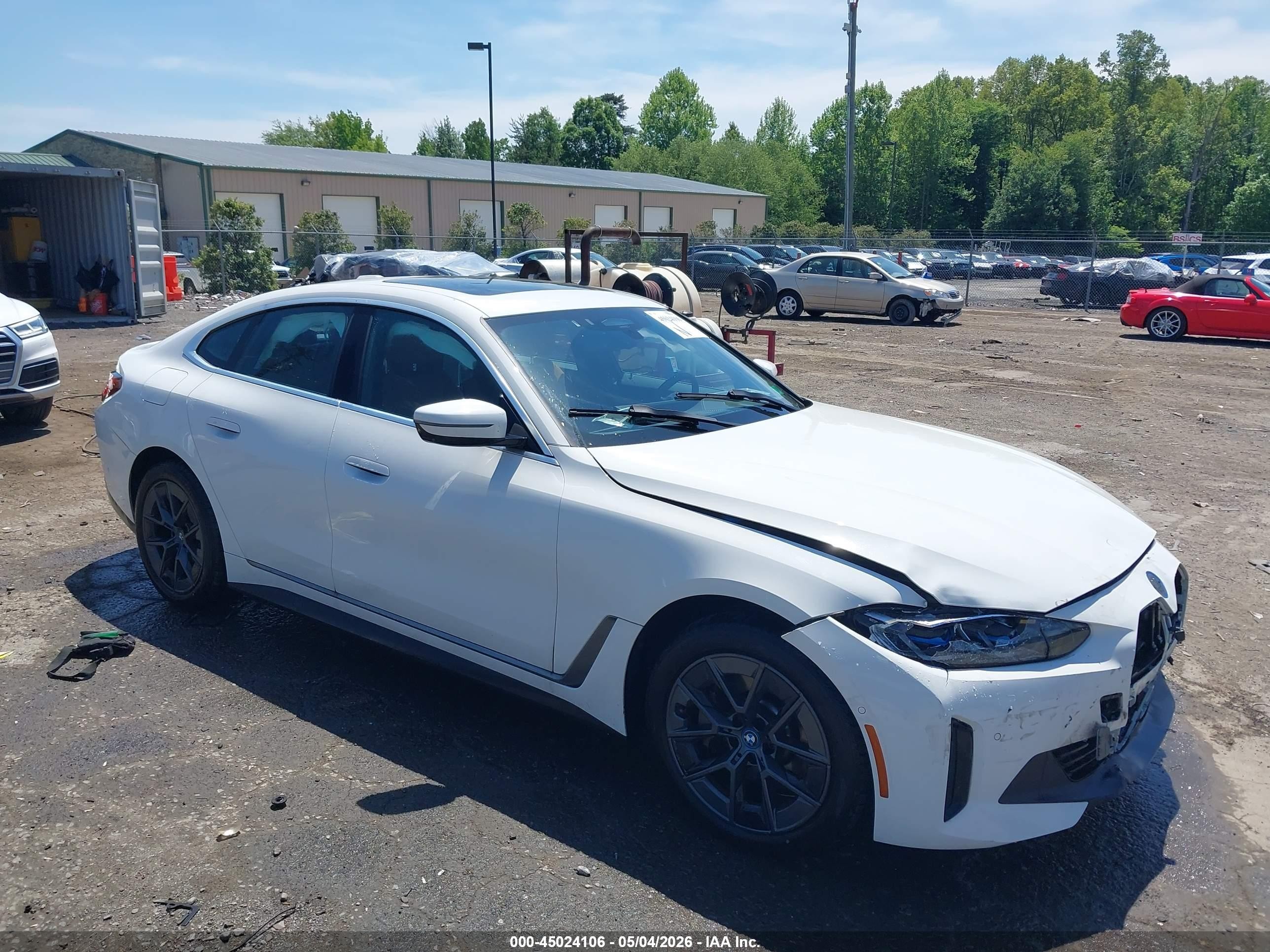 2022 BMW i4 eDrive40, VIN WBY73AW06NFN11590 — Front end
