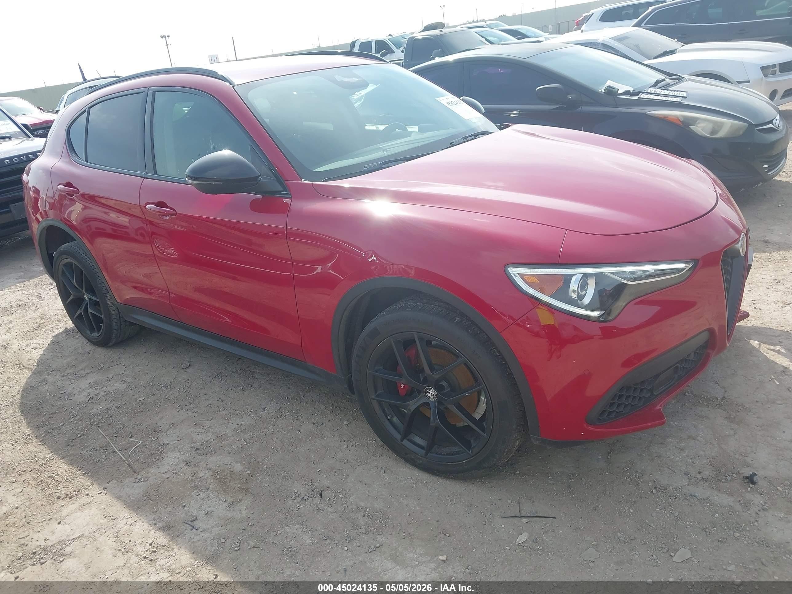 2020 Alfa Romeo Stelvio, VIN ZASPAJAN1L7C91252 — Front end