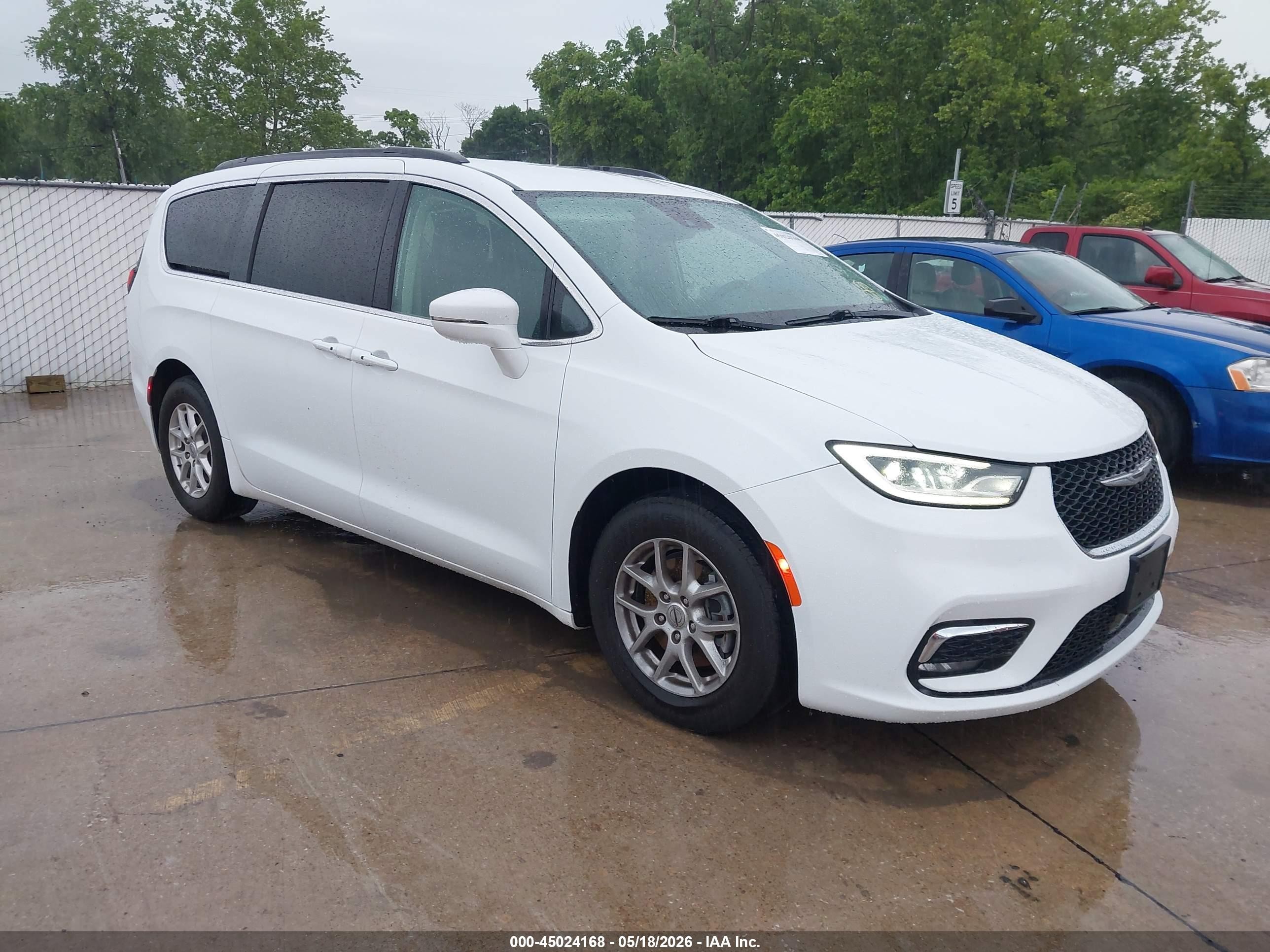 2022 Chrysler Pacifica Touring L, VIN 2C4RC1BG6NR116363 — Not stated