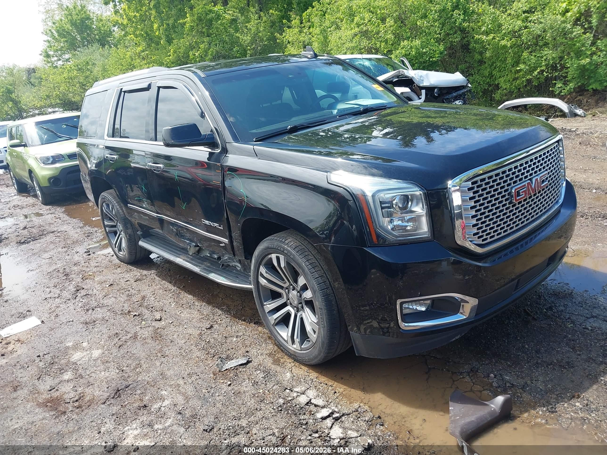 2017 GMC Yukon Denali, VIN 1GKS2CKJ3HR314571 — Side