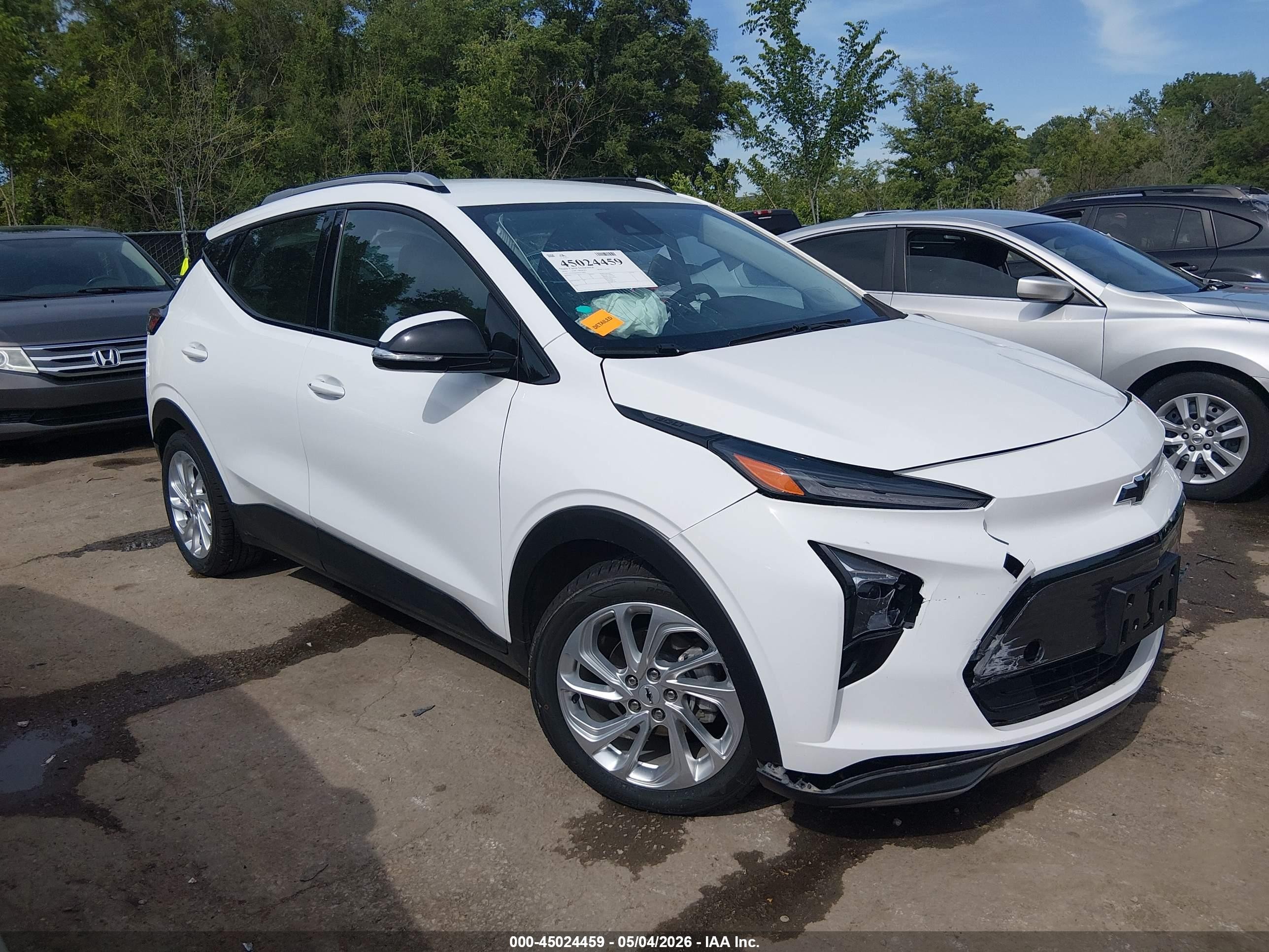 2022 Chevrolet Bolt EUV LT, VIN 1G1FY6S09N4118995 — Front end
