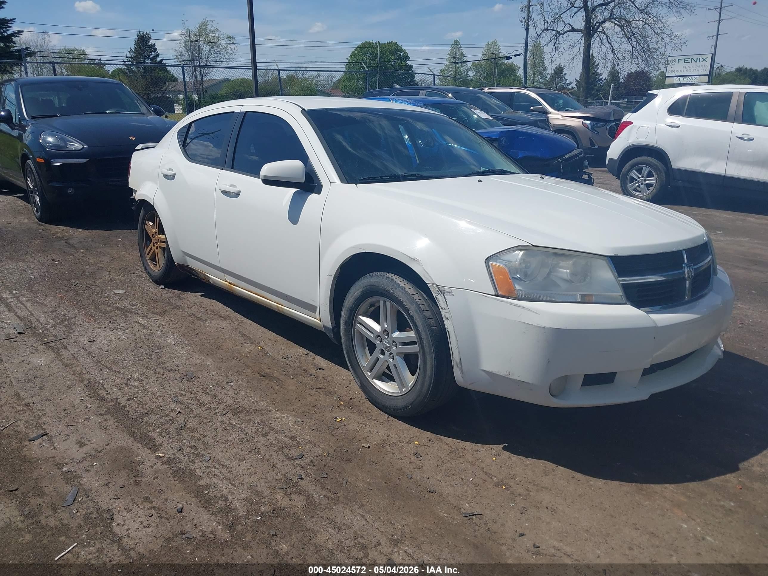 2010 Dodge Avenger R/T, VIN 1B3CC5FB0AN163800 — Зад