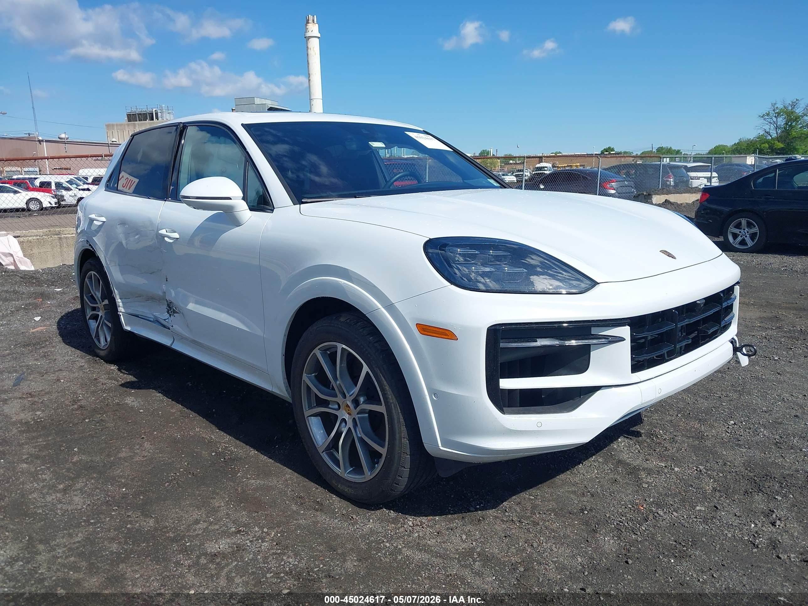 2024 Porsche Cayenne, VIN WP1AA2AY1RDA09537 — Side