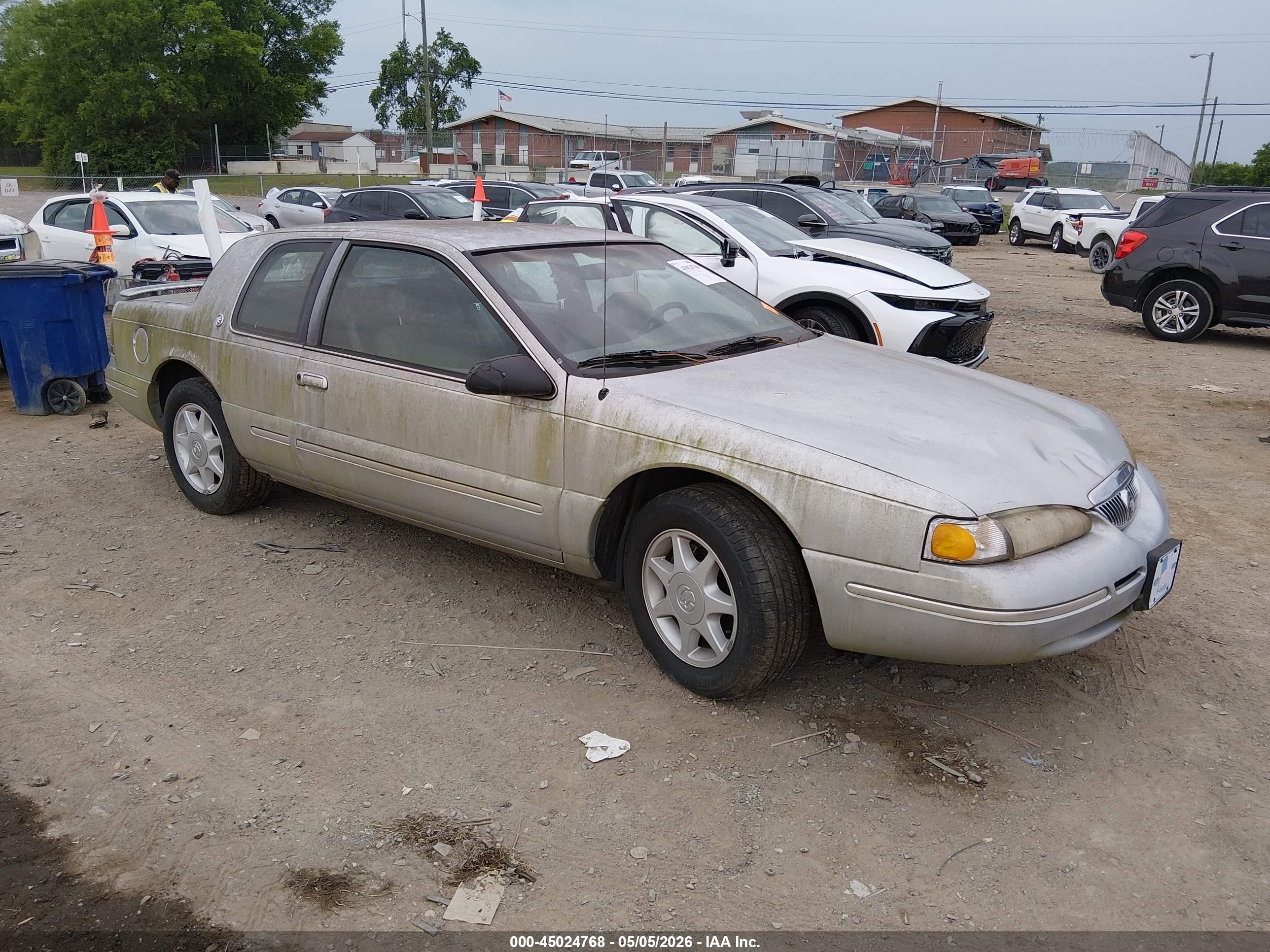 1996 Mercury Cougar XR7, VIN 1MELM62W4TH628895 — Normal wear