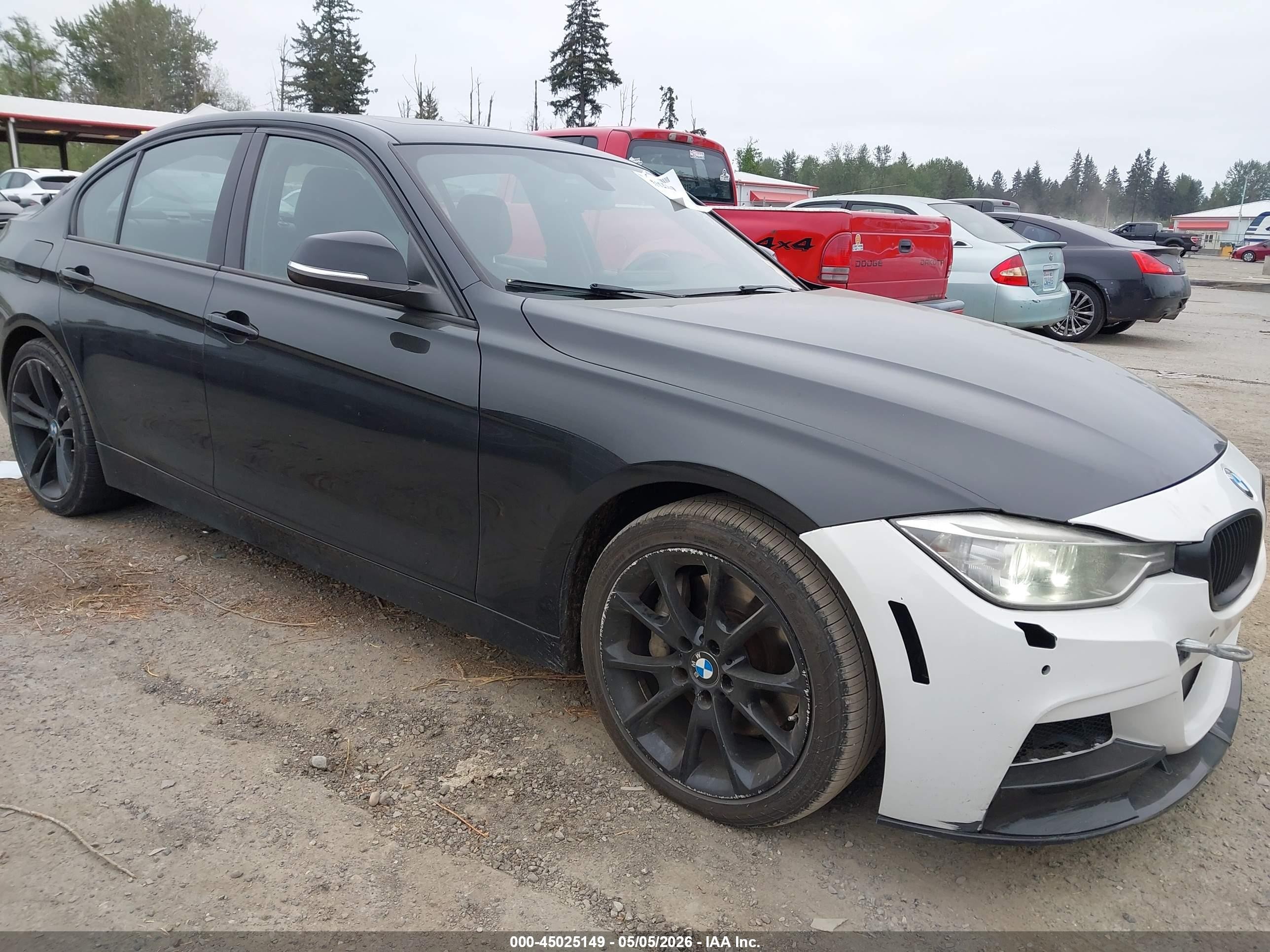 2013 BMW 3 Series 335i, VIN WBA3A9C5XDF475595 — Front end