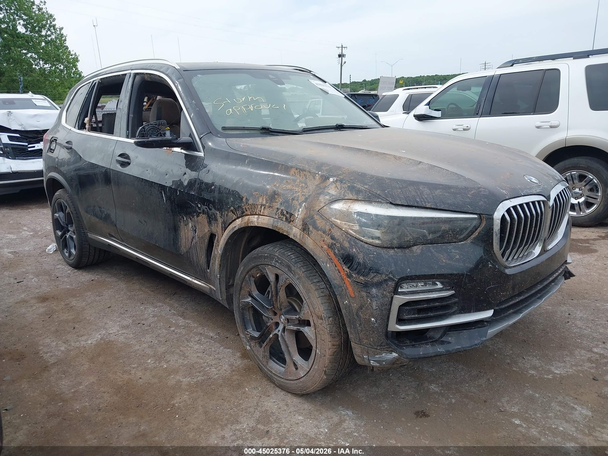 2019 BMW X5 xDrive40i, VIN 5UXCR6C52KLL26993 — Storm