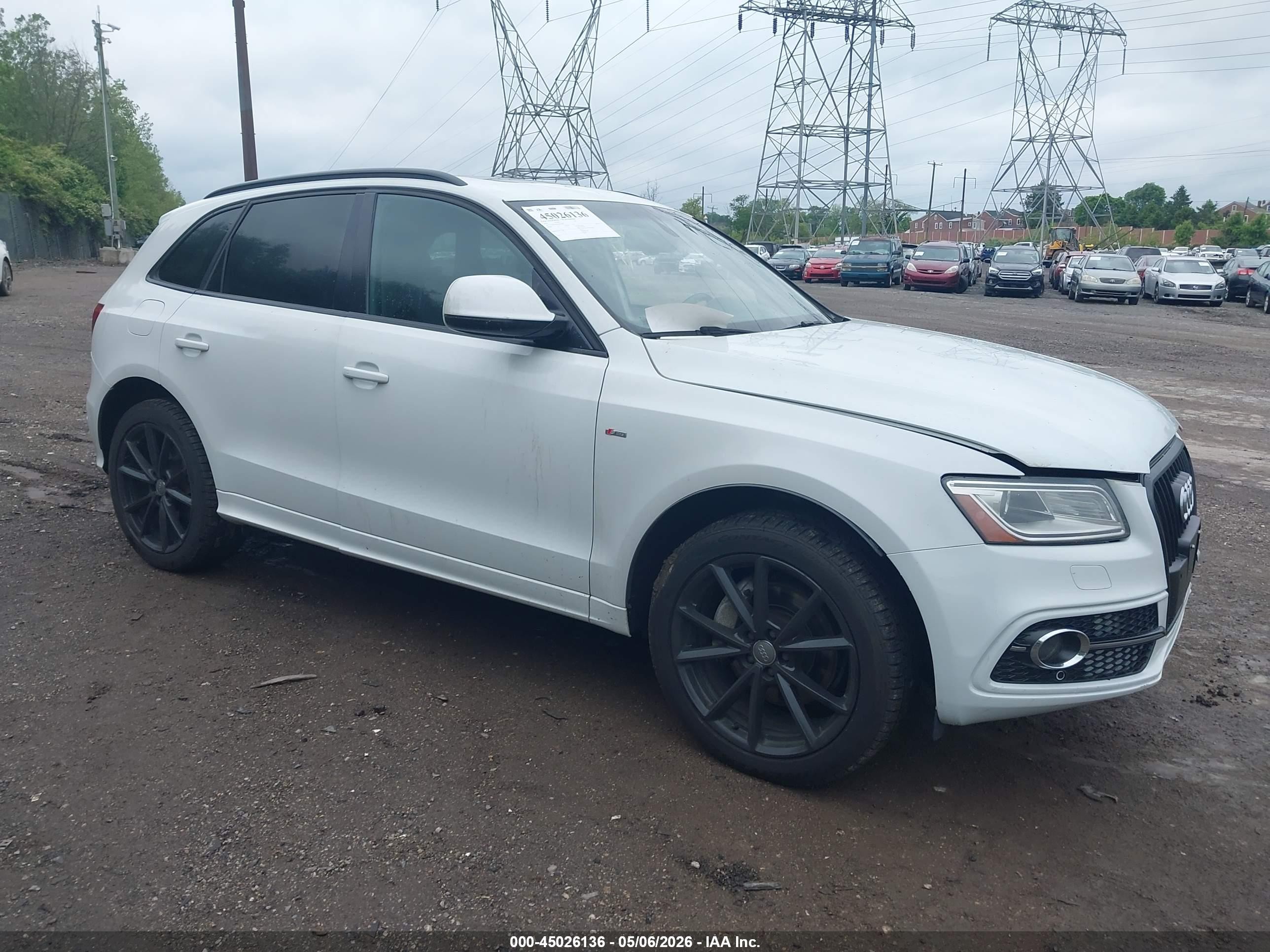 2016 Audi Q5 Premium Plus, VIN WA1D7AFP4GA036683 — Side