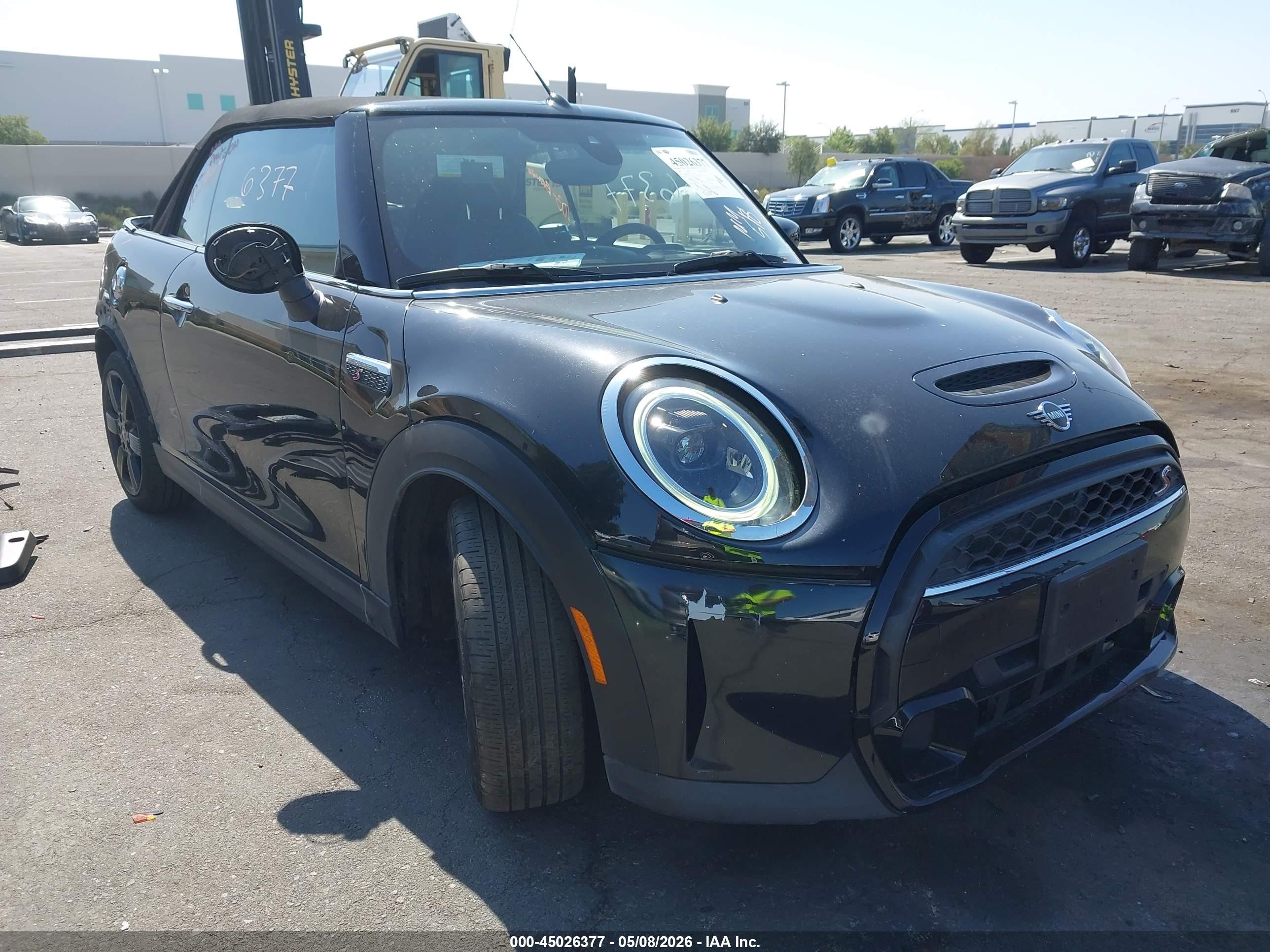2023 MINI Convertible Cooper S, VIN WMW43DL01P3P32316 — Rear end