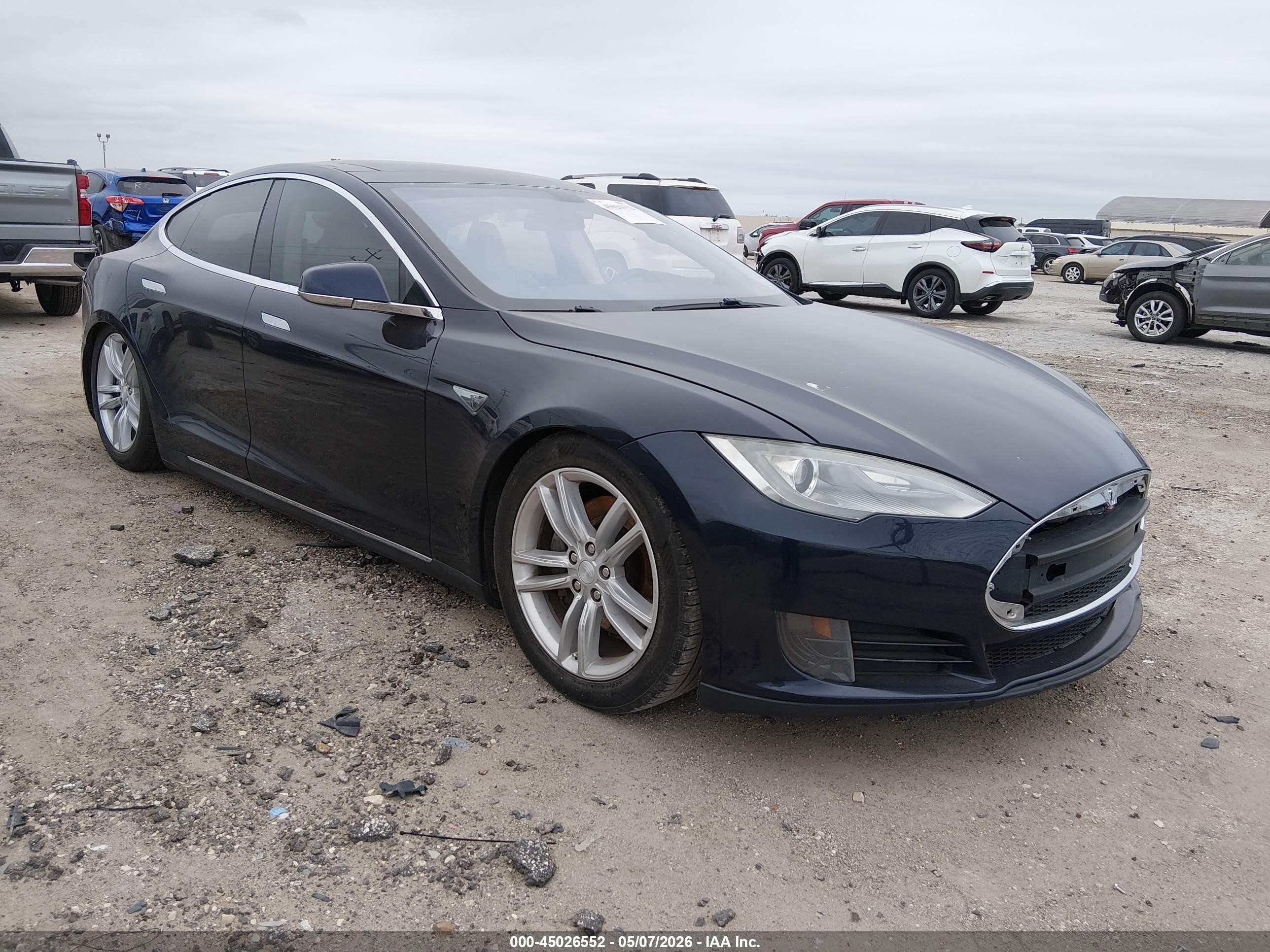 2013 Tesla Model S, VIN 5YJSA1AG4DFP08458 — Water / flood