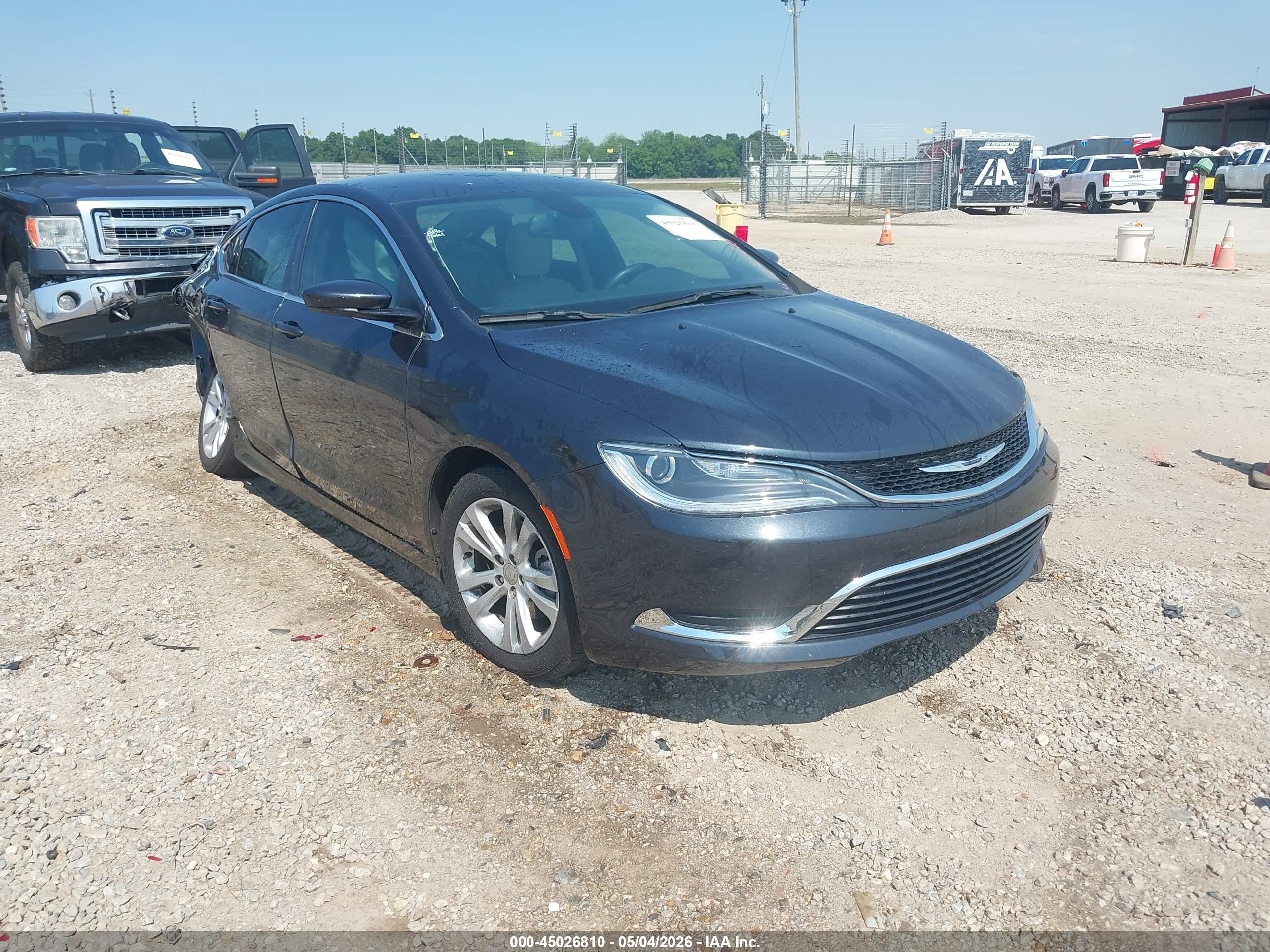 2017 Chrysler 200 Limited Platinum, VIN 1C3CCCAB2HN502341 — Зад
