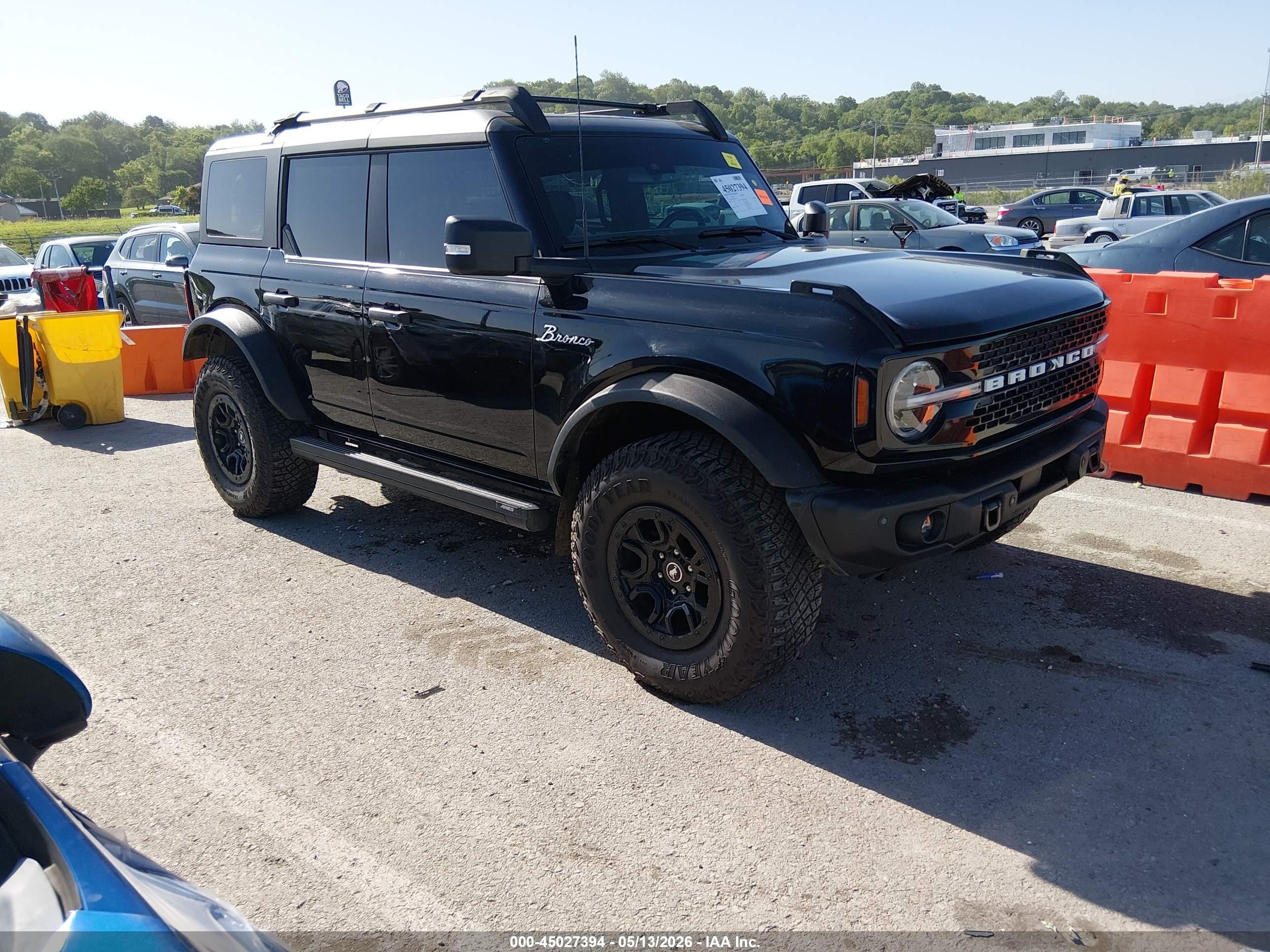 2023 Ford Bronco Outer Banks, VIN 1FMEE5DP1PLB32586 — Rear end