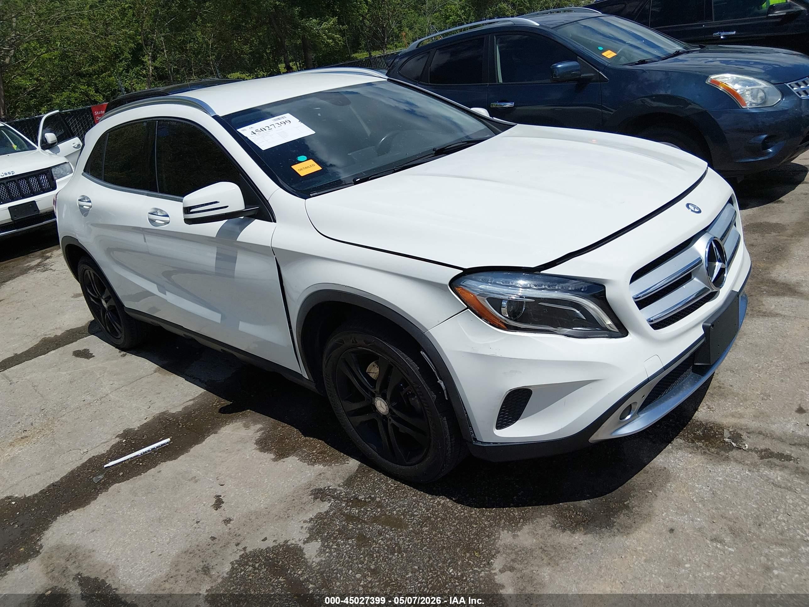 2015 Mercedes-Benz GLA 250, VIN WDCTG4GBXFJ090603 — Side