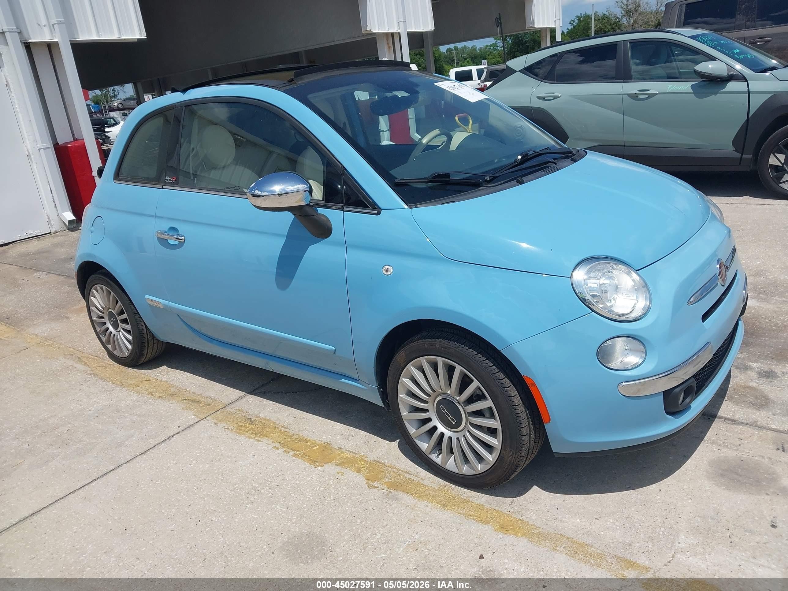 2017 FIAT 500 Lounge, VIN 3C3CFFER1HT579136 — Крыша