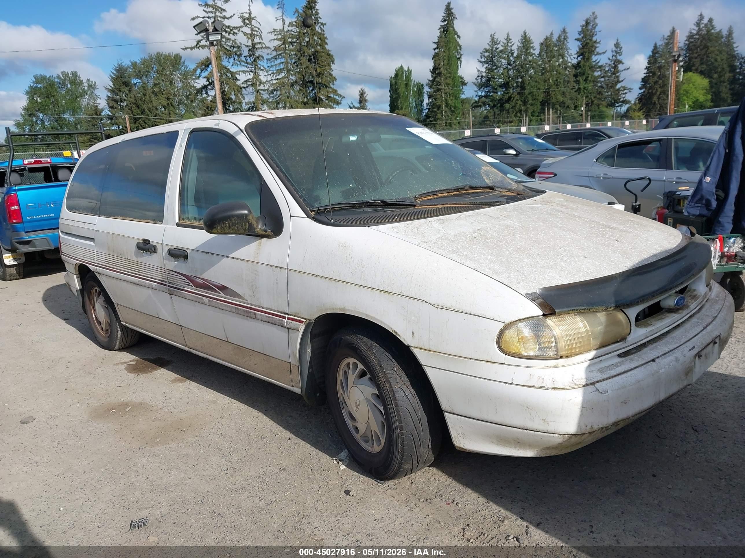 1996 Ford Windstar GL, VIN 2FMDA5144TBB13283 — Normal wear