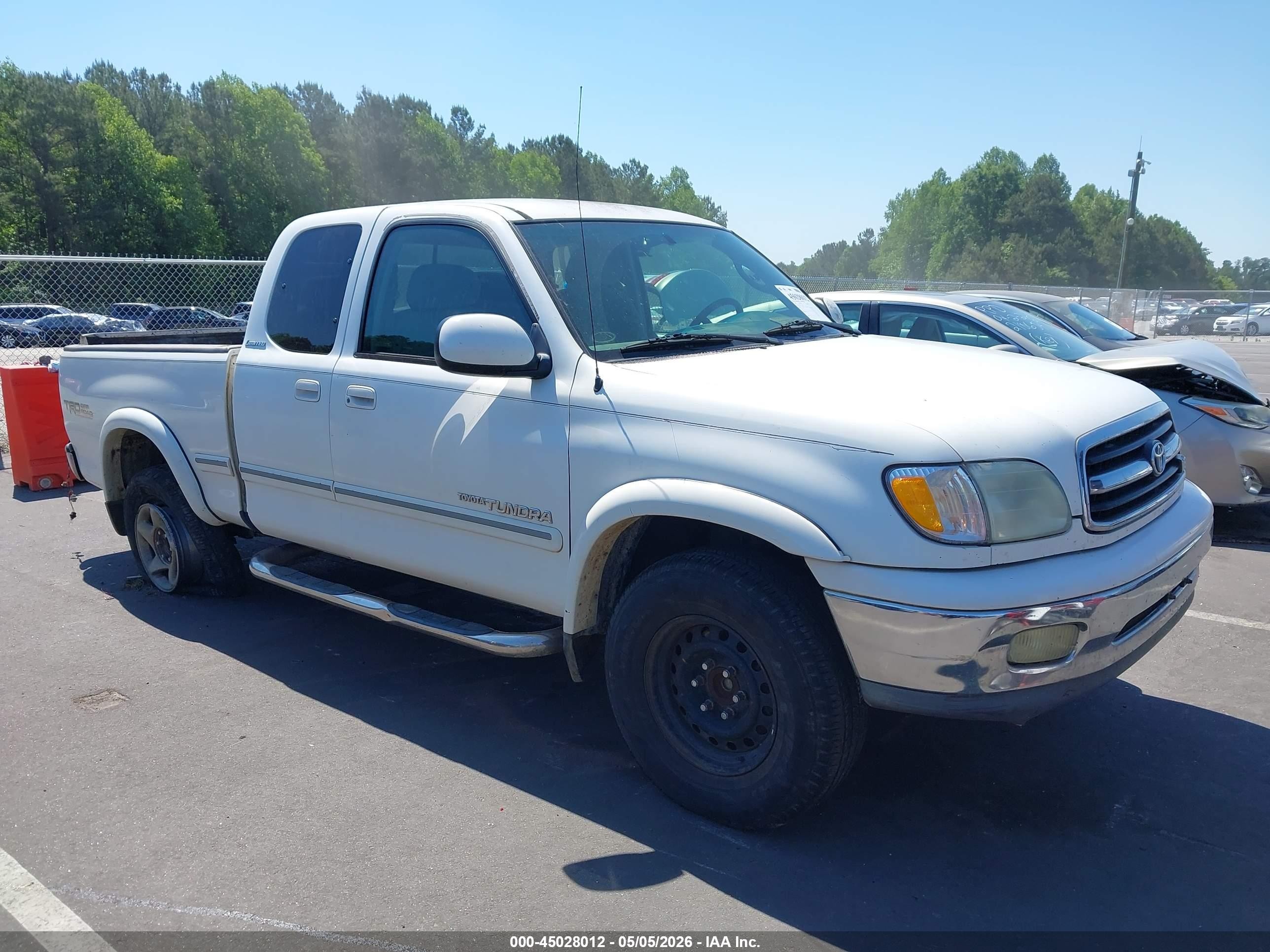 2002 Toyota Tundra Limited, VIN 5TBRT38132S246207 — Side