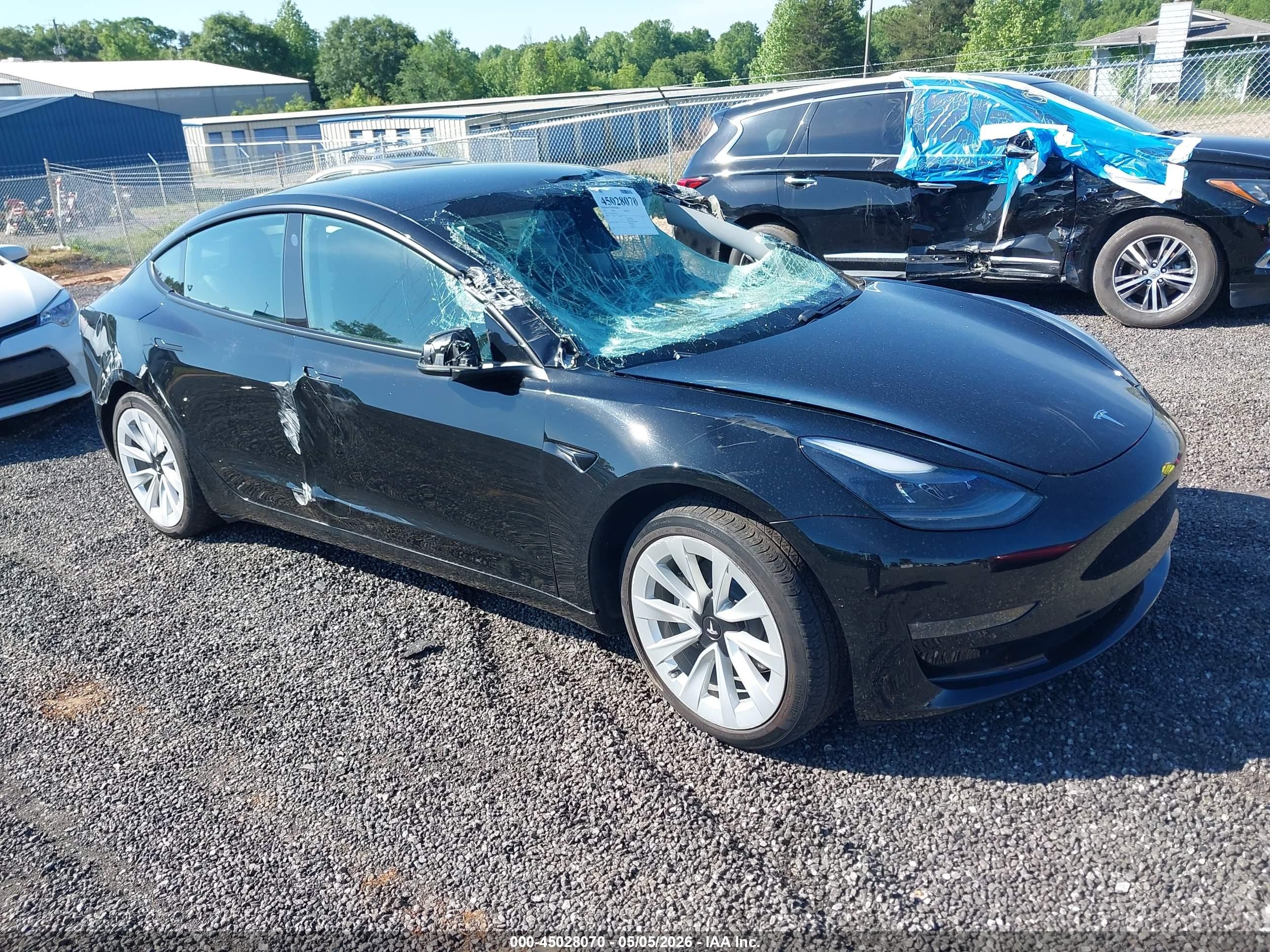 2021 Tesla Model 3 Long Range, VIN 5YJ3E1EB2MF915745 — Roof