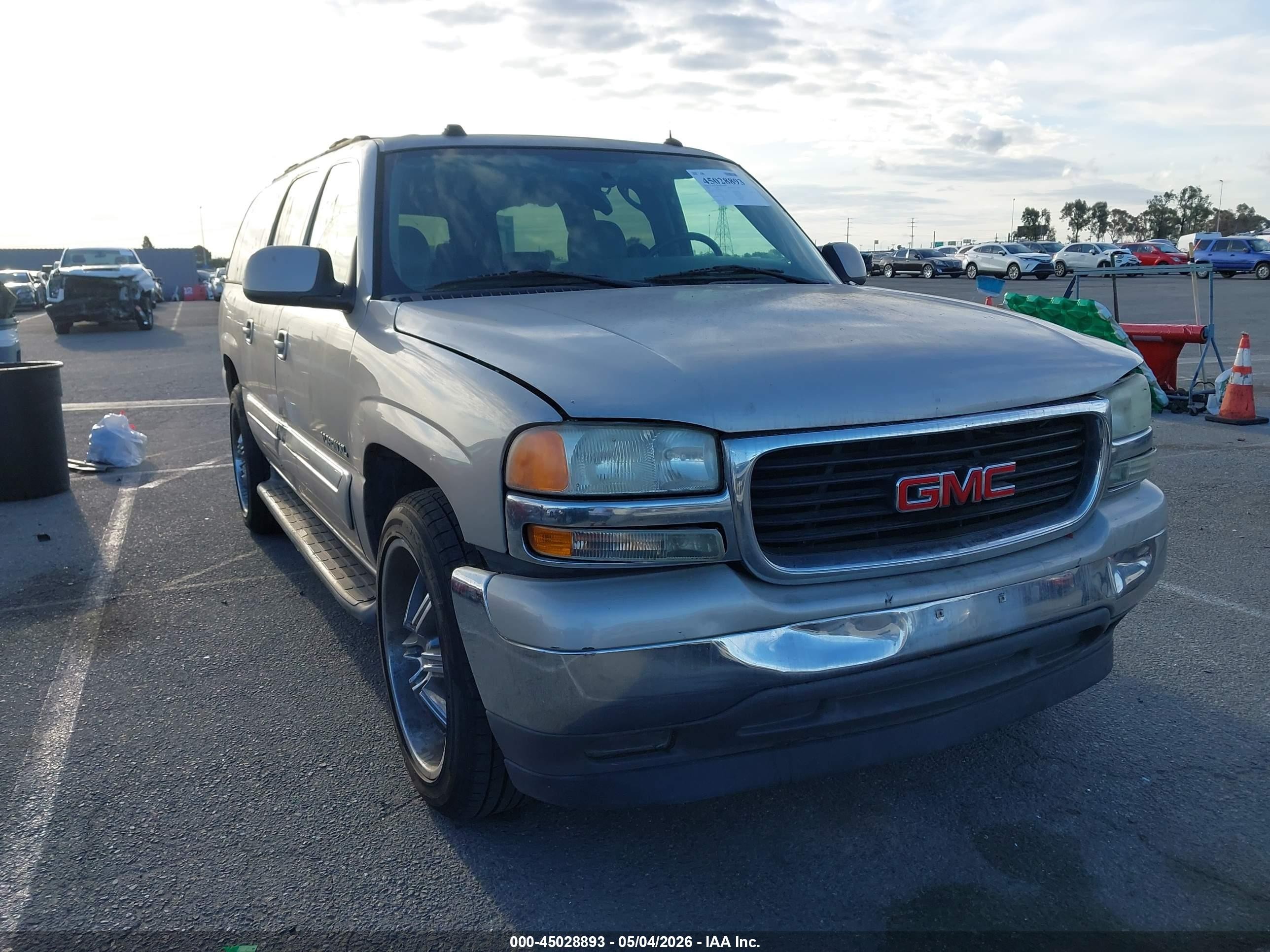2005 GMC Yukon XL SLT, VIN 1GKEC16Z95R151385 — Rear end