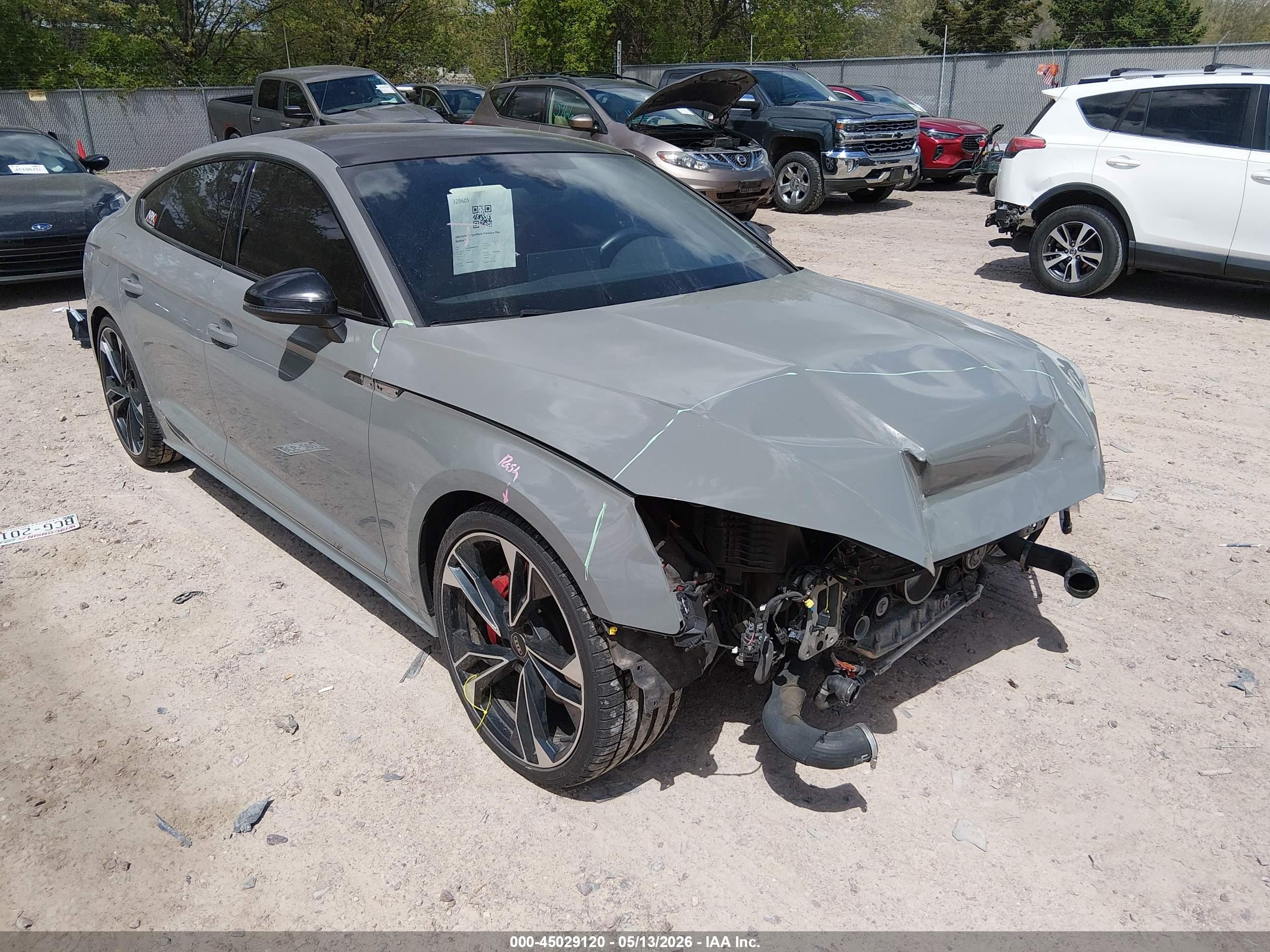 2022 Audi S5 Sportback Premium Plus, VIN WAUC4CF58NA039746 — Перед