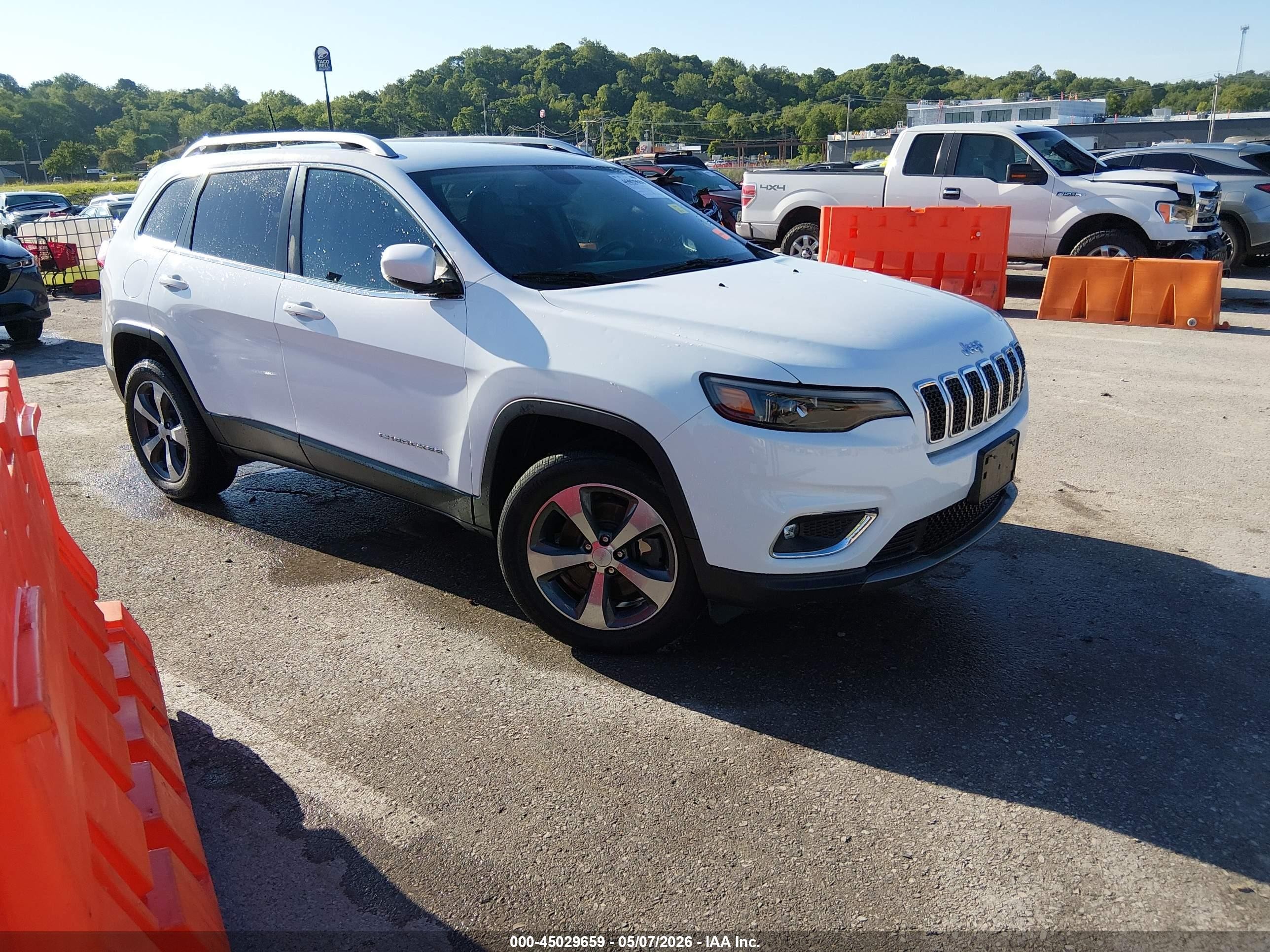 2019 Jeep Cherokee Limited, VIN 1C4PJMDX0KD440922 — Hail