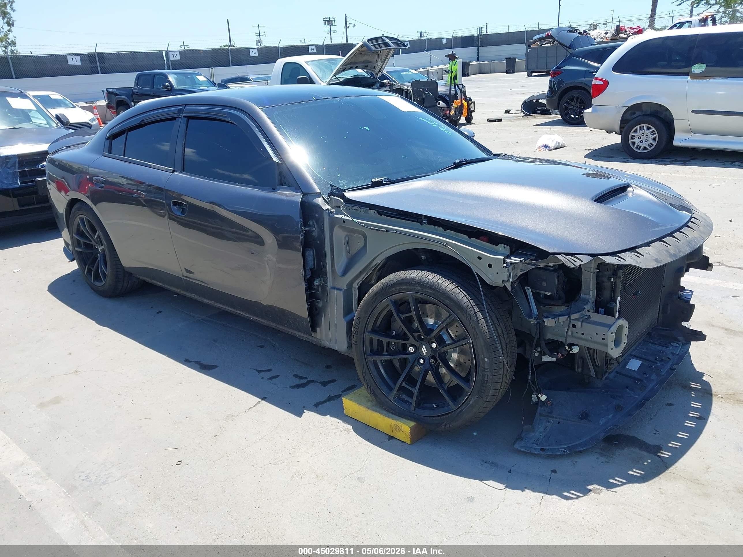 2020 Dodge Charger Scat Pack, VIN 2C3CDXGJ1LH204612 — Front end