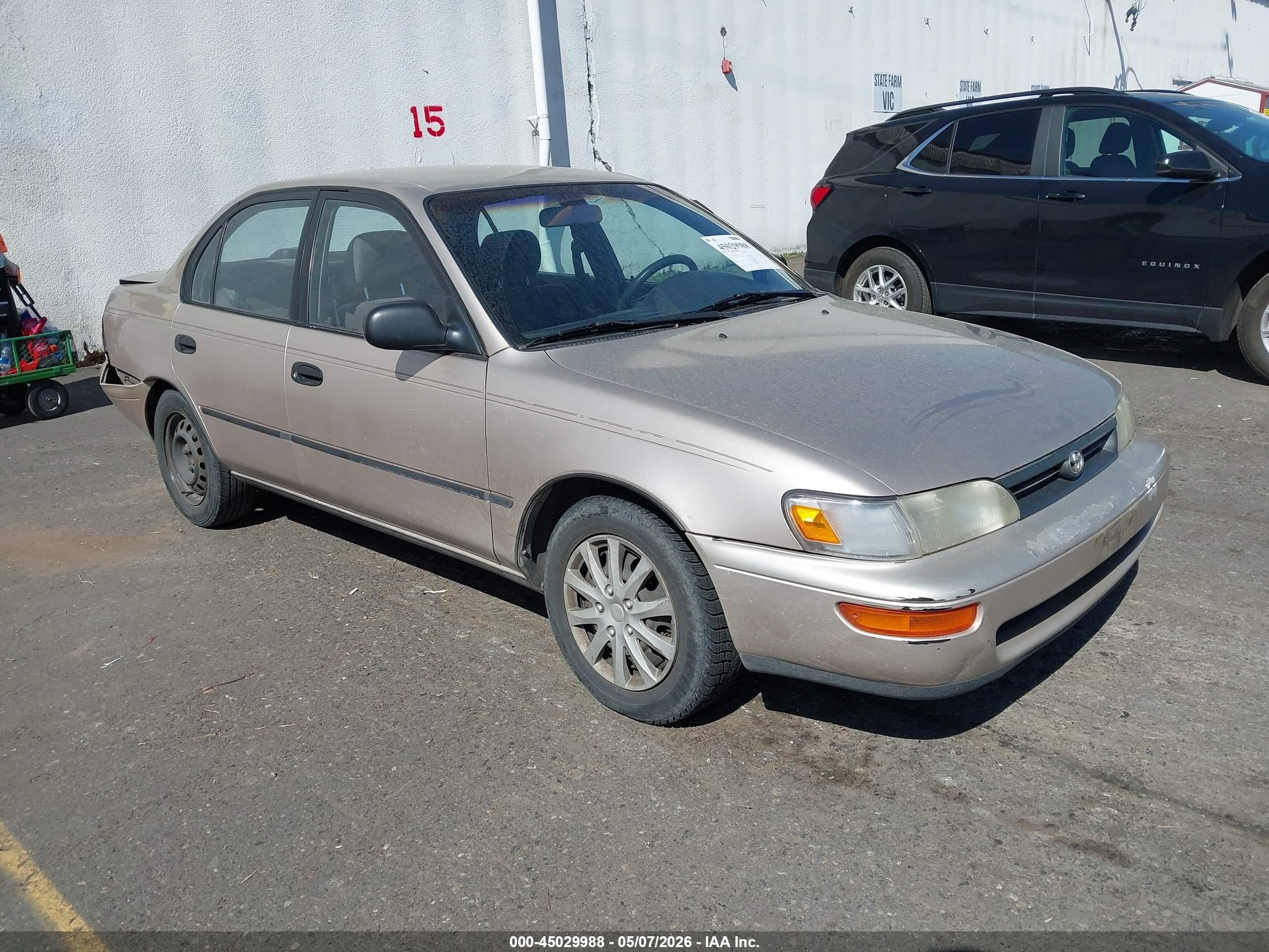 1994 Toyota Corolla Deluxe, VIN JT2AE09B5R0071632 — Rear end