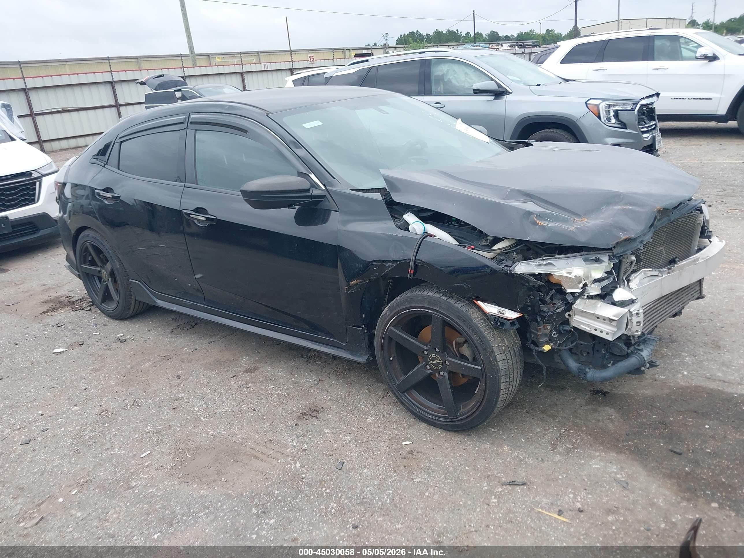 2018 Honda Civic Sport, VIN SHHFK7H49JU207363 — Front end