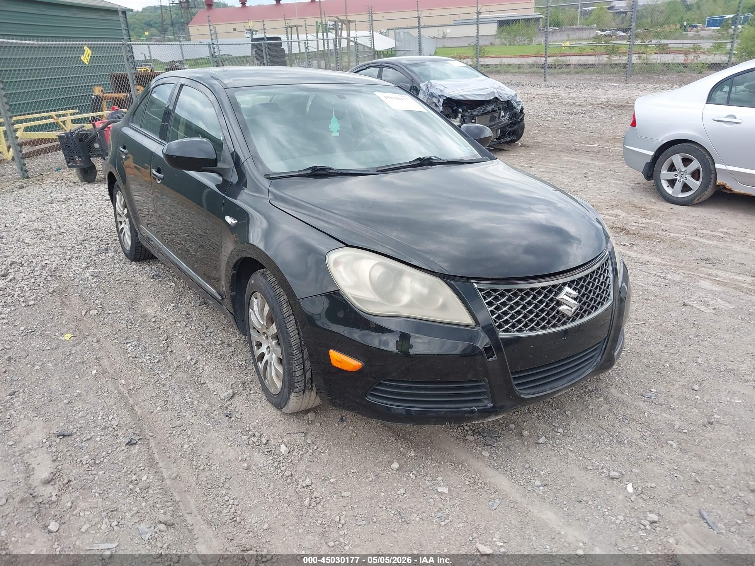 2013 Suzuki Kizashi SE, VIN JS2RF9A34D6100033 — Normal wear