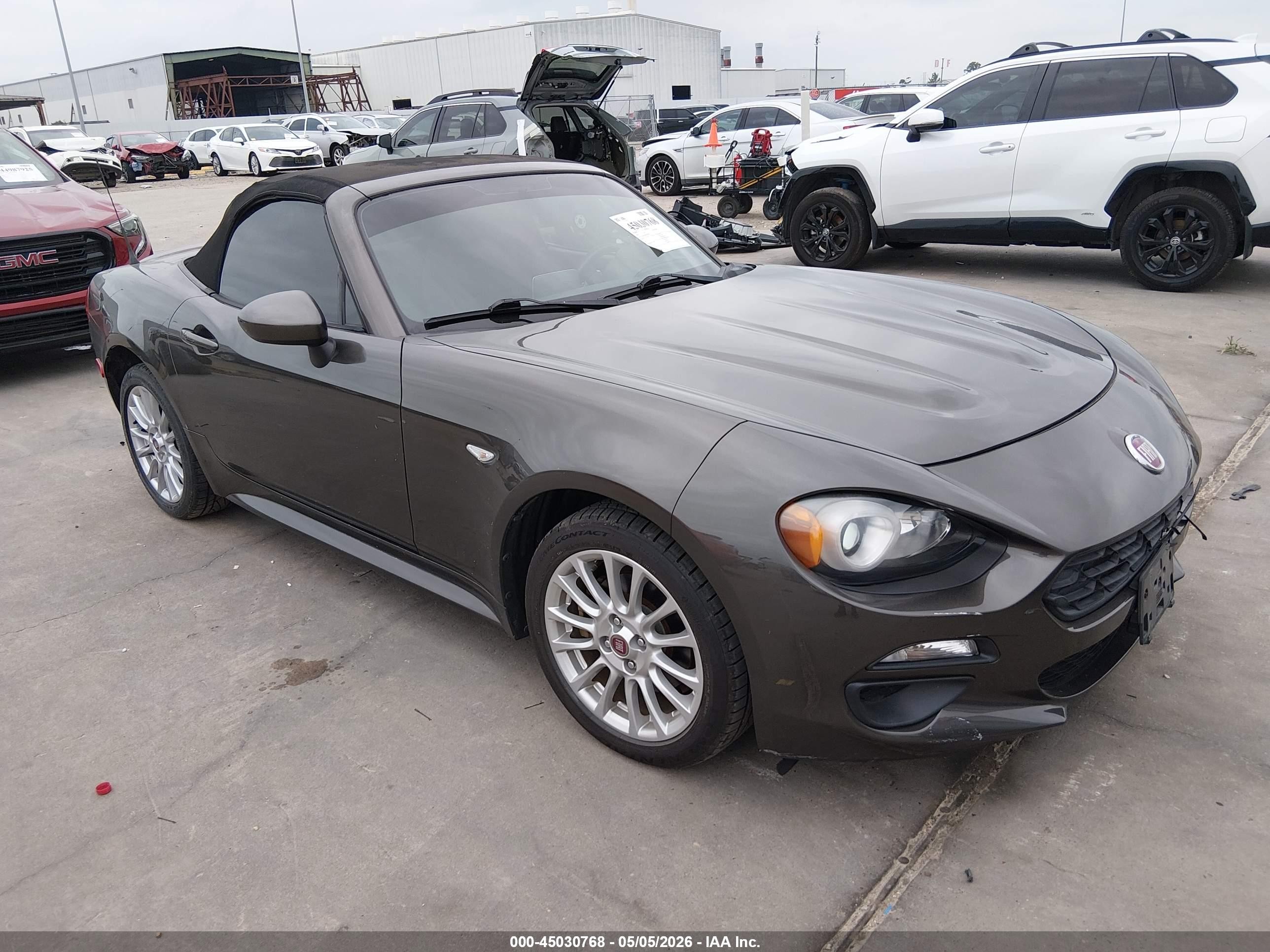 2017 FIAT 124 Spider Elaborazione Abarth, VIN JC1NFAEK9H0101860 — Front end