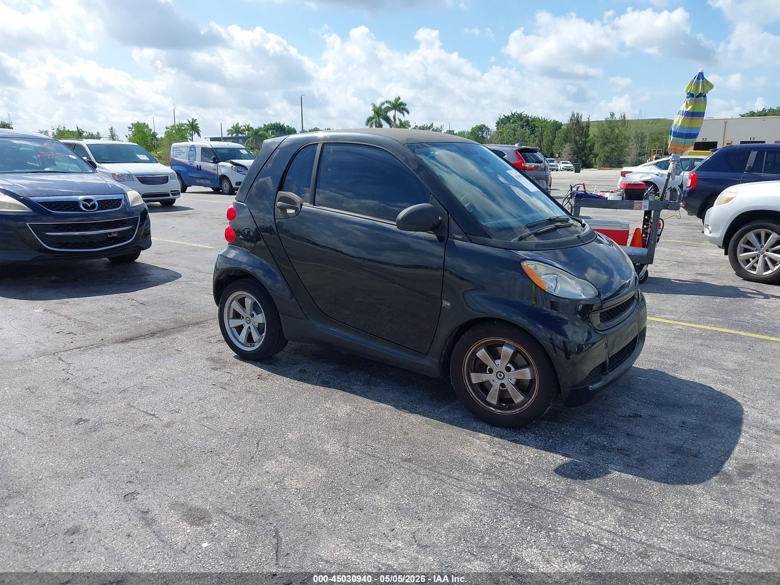 2012 Smart fortwo Pure, VIN WMEEJ3BA4CK524045 — Normal wear