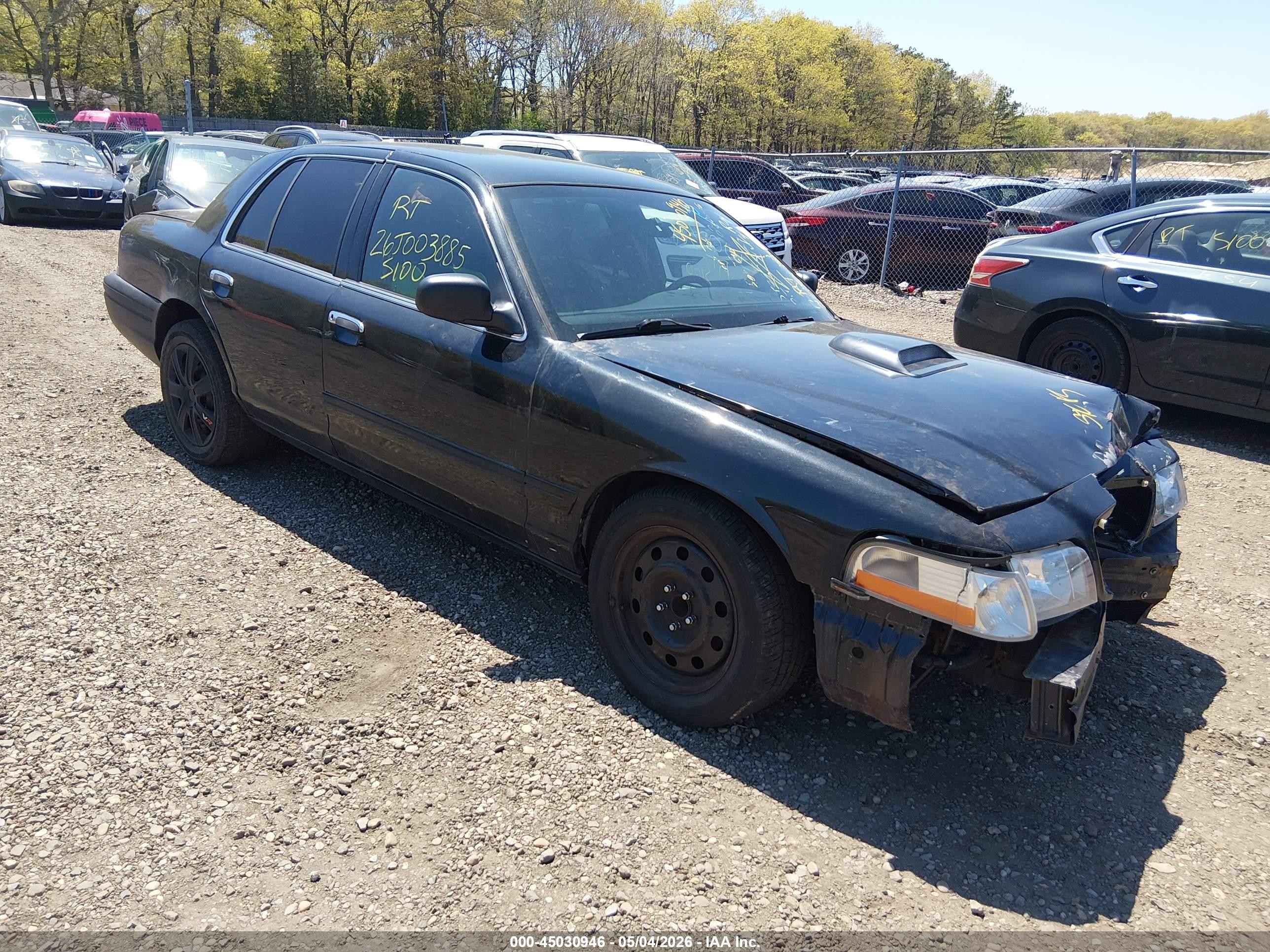 2006 Ford Police Interceptor, VIN 2FAFP71W96X148696 — Front end