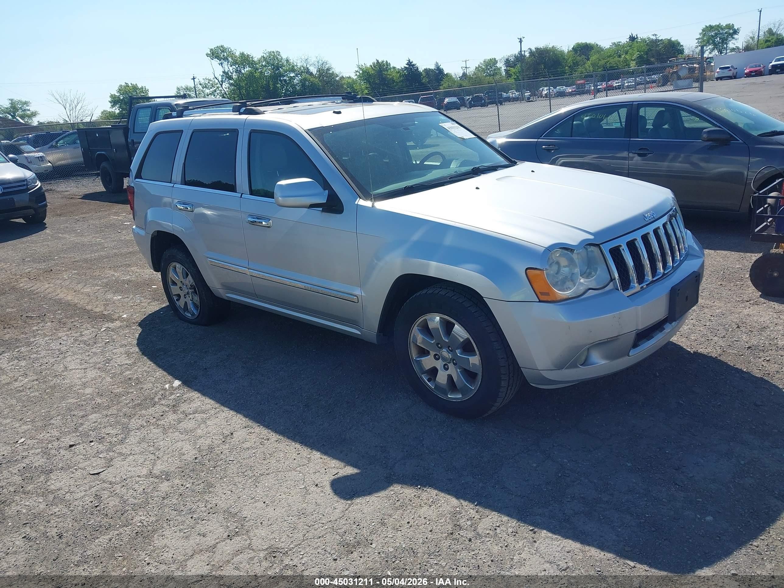 2009 Jeep Grand Cherokee Overland, VIN 1J8HR68T49C543639 — Normal wear