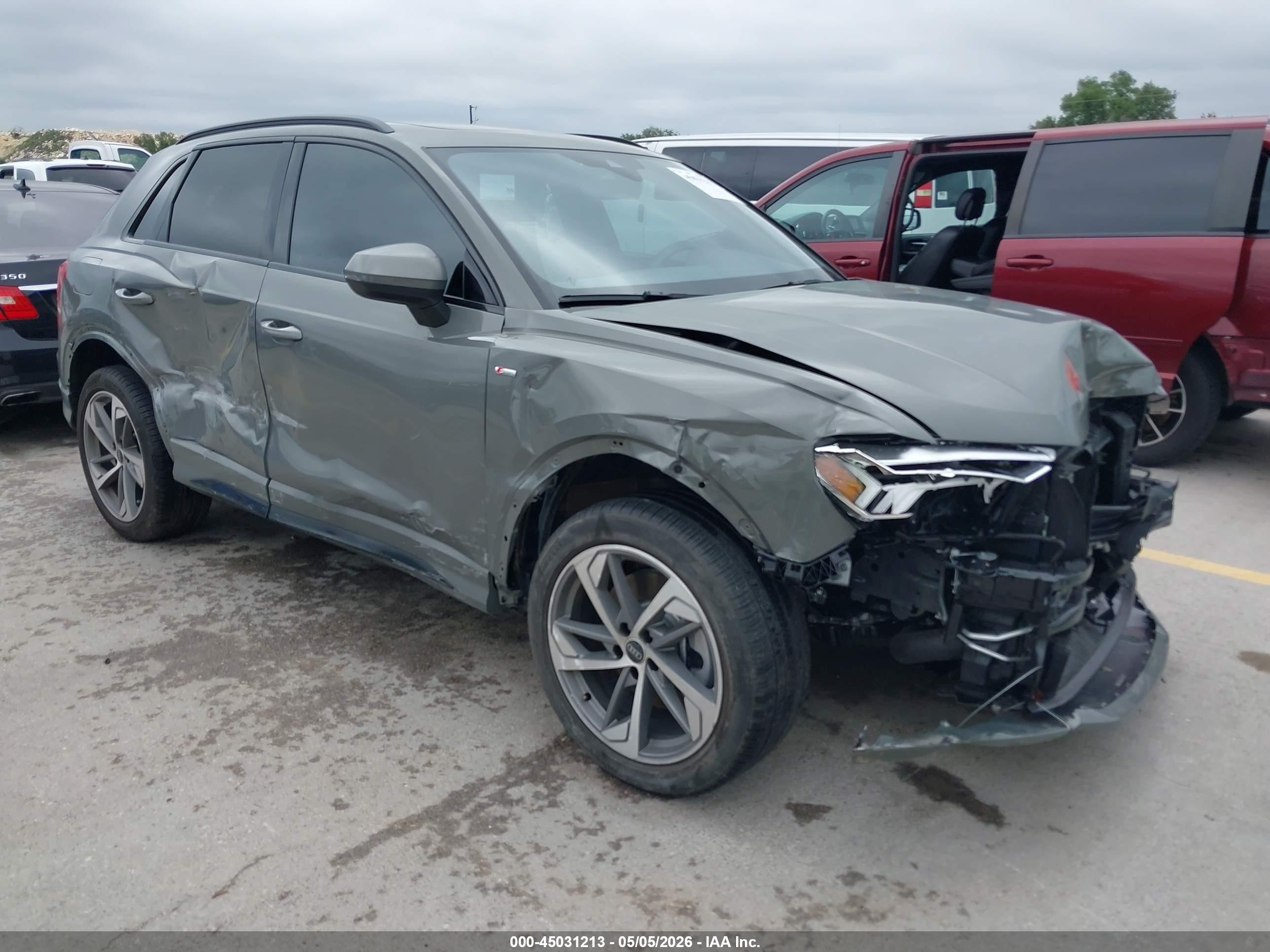 2025 Audi Q3 S line Premium, VIN WA1DECF32S1109685 — Front end