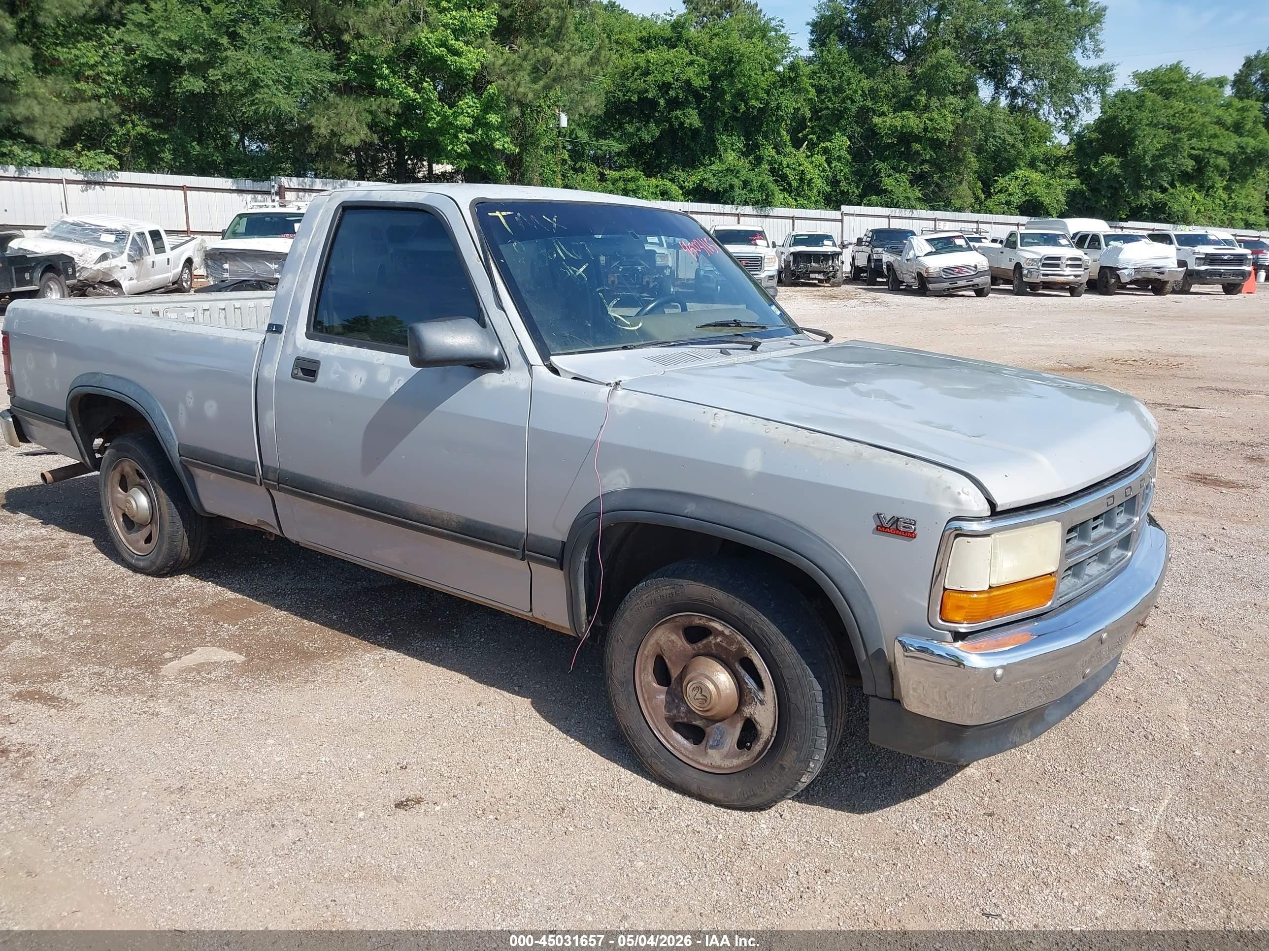 1996 Dodge Dakota, VIN 1B7FL26X6TS616750 — Перед