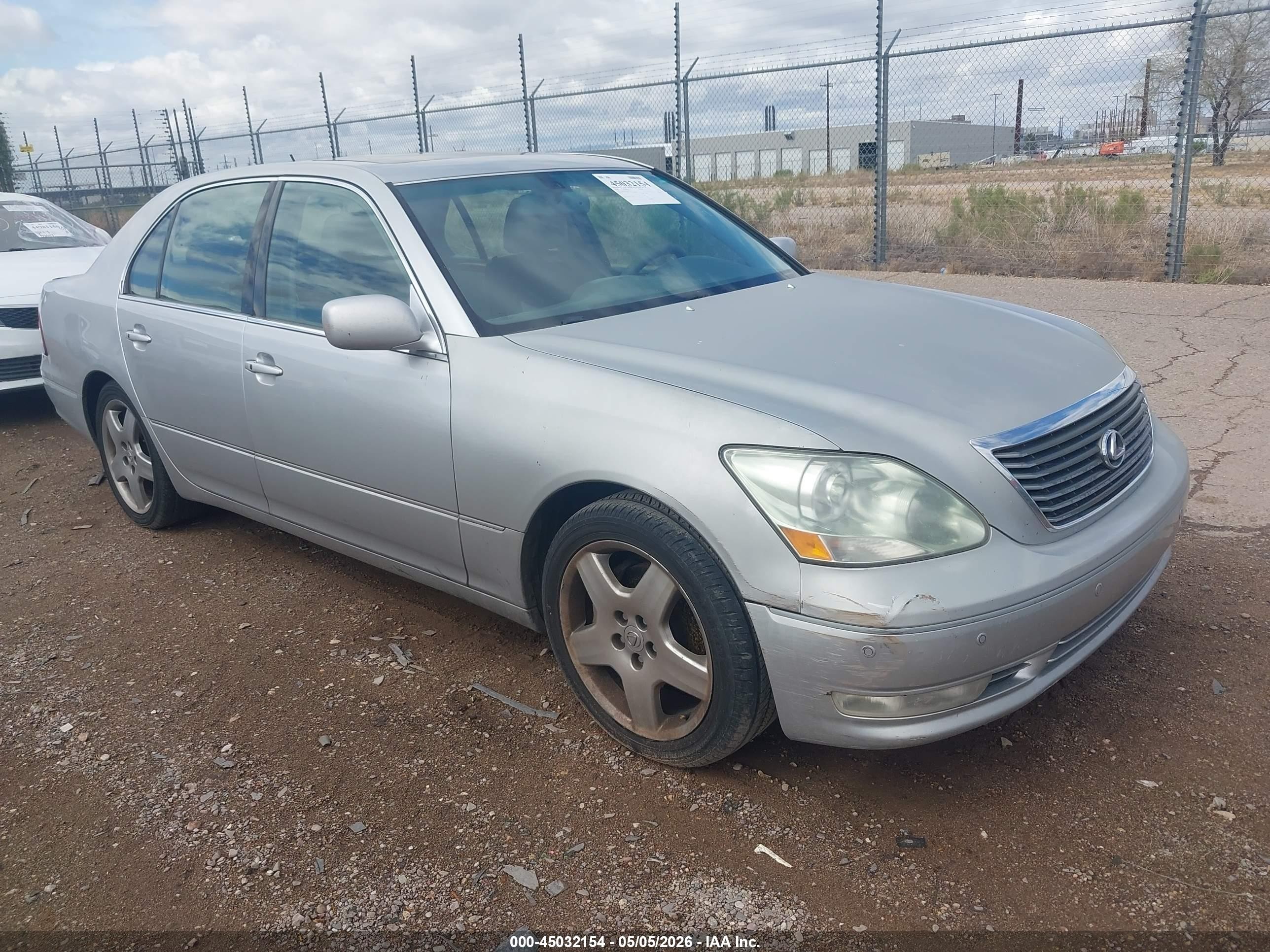 2004 Lexus LS 430, VIN JTHBN36F240167178 — Normal wear