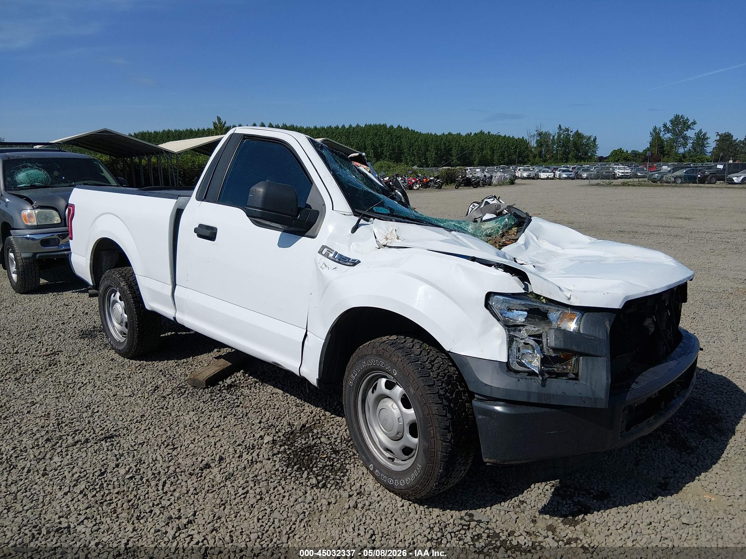 2016 Ford F-150 XL, VIN 1FTMF1C84GFB29258 — Roof