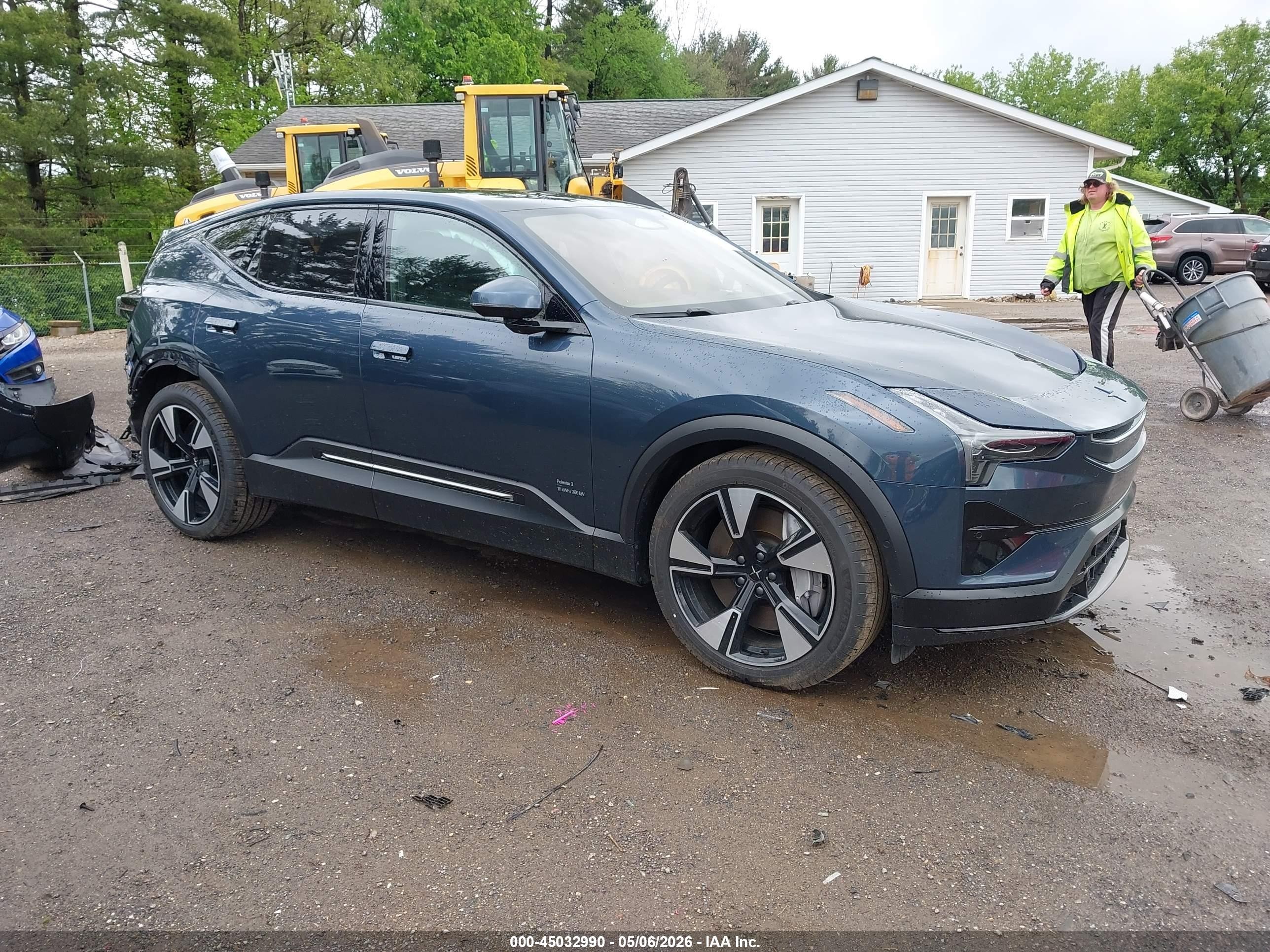 2025 Polestar 3, VIN 7SYEA3YB1SG030556 — Rear end