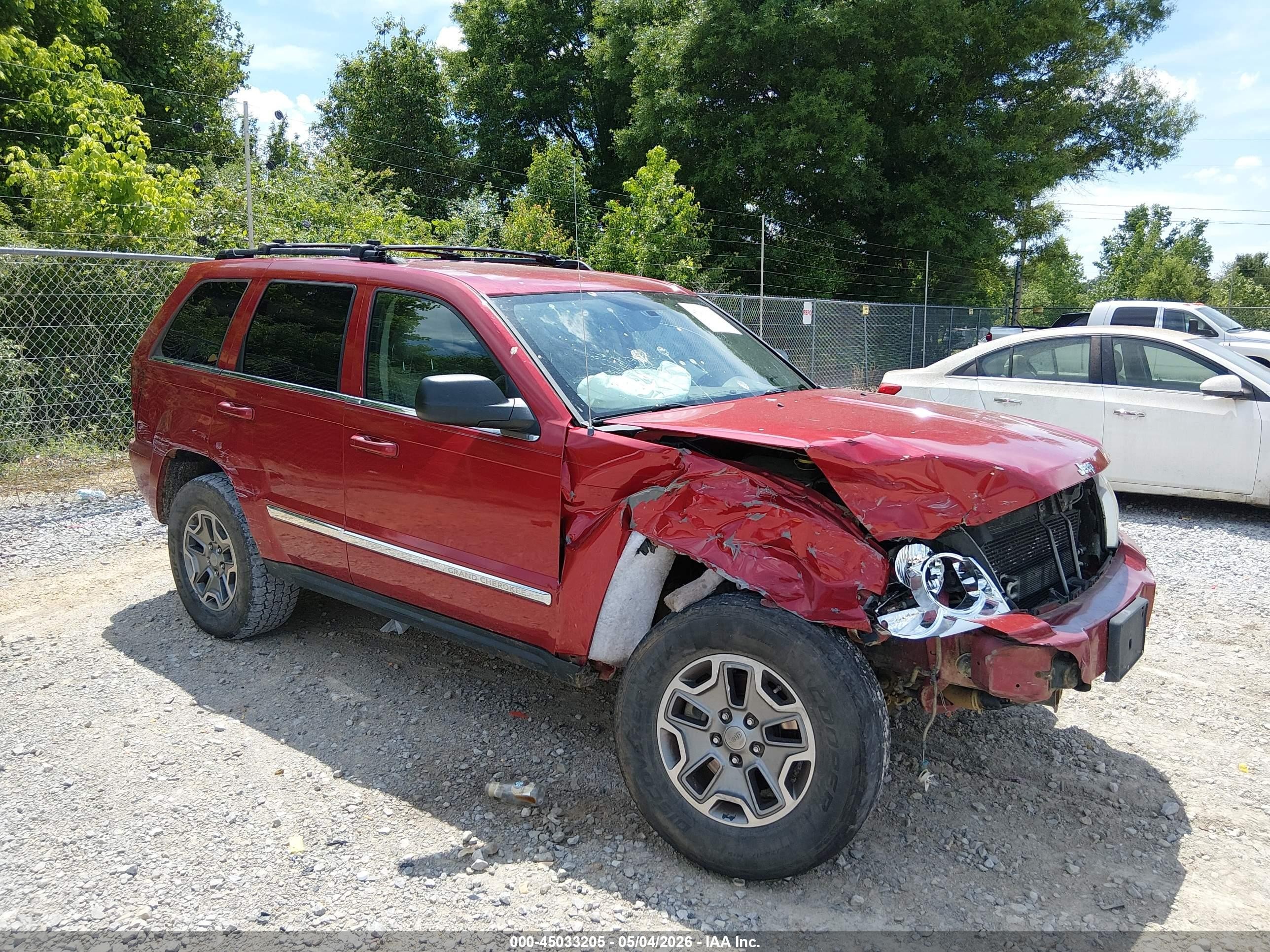 2006 Jeep Grand Cherokee Limited, VIN 1J4HR58N96C298975 — Front end