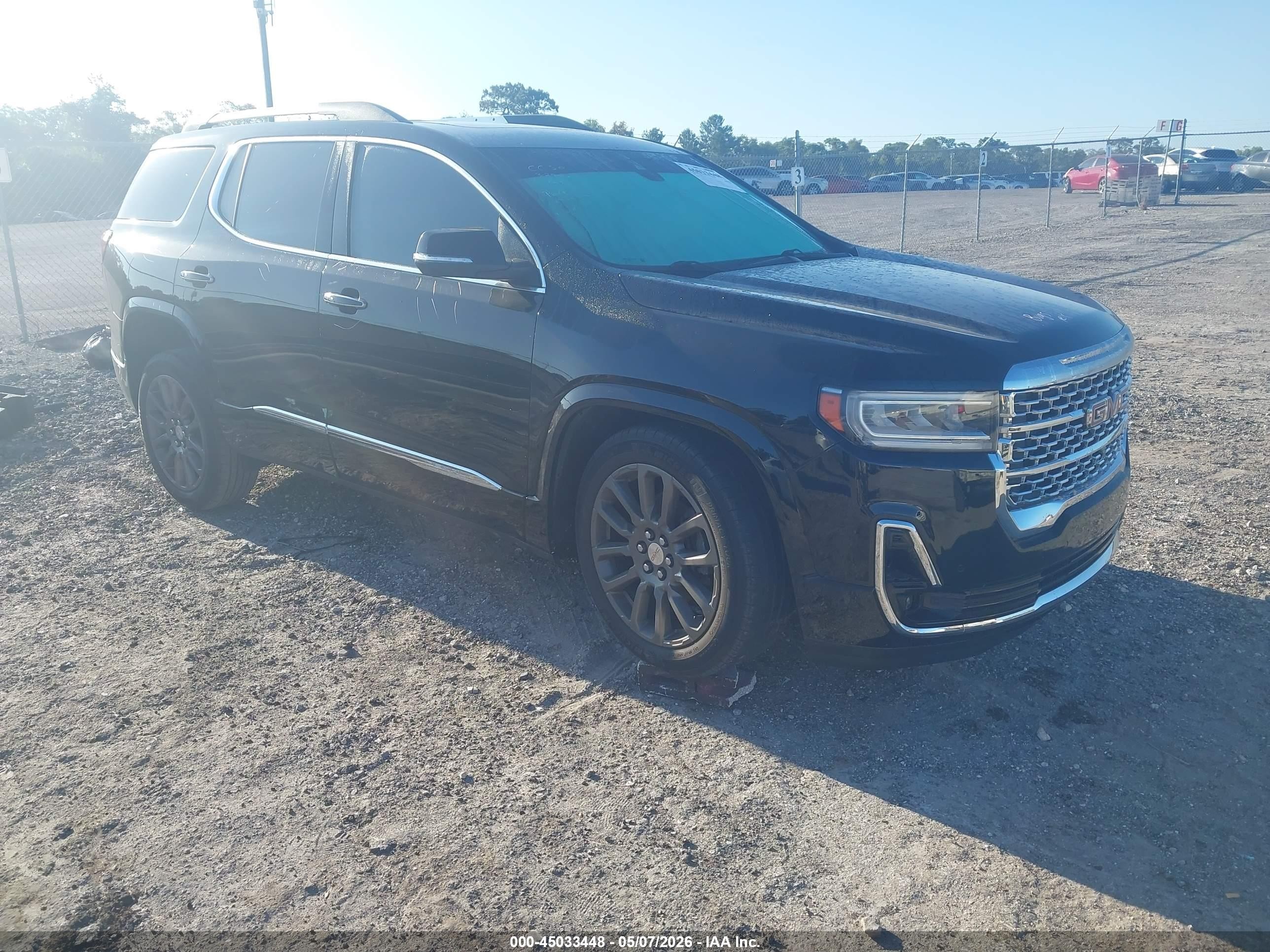 2020 GMC Acadia Denali, VIN 1GKKNPLS2LZ175841 — Side