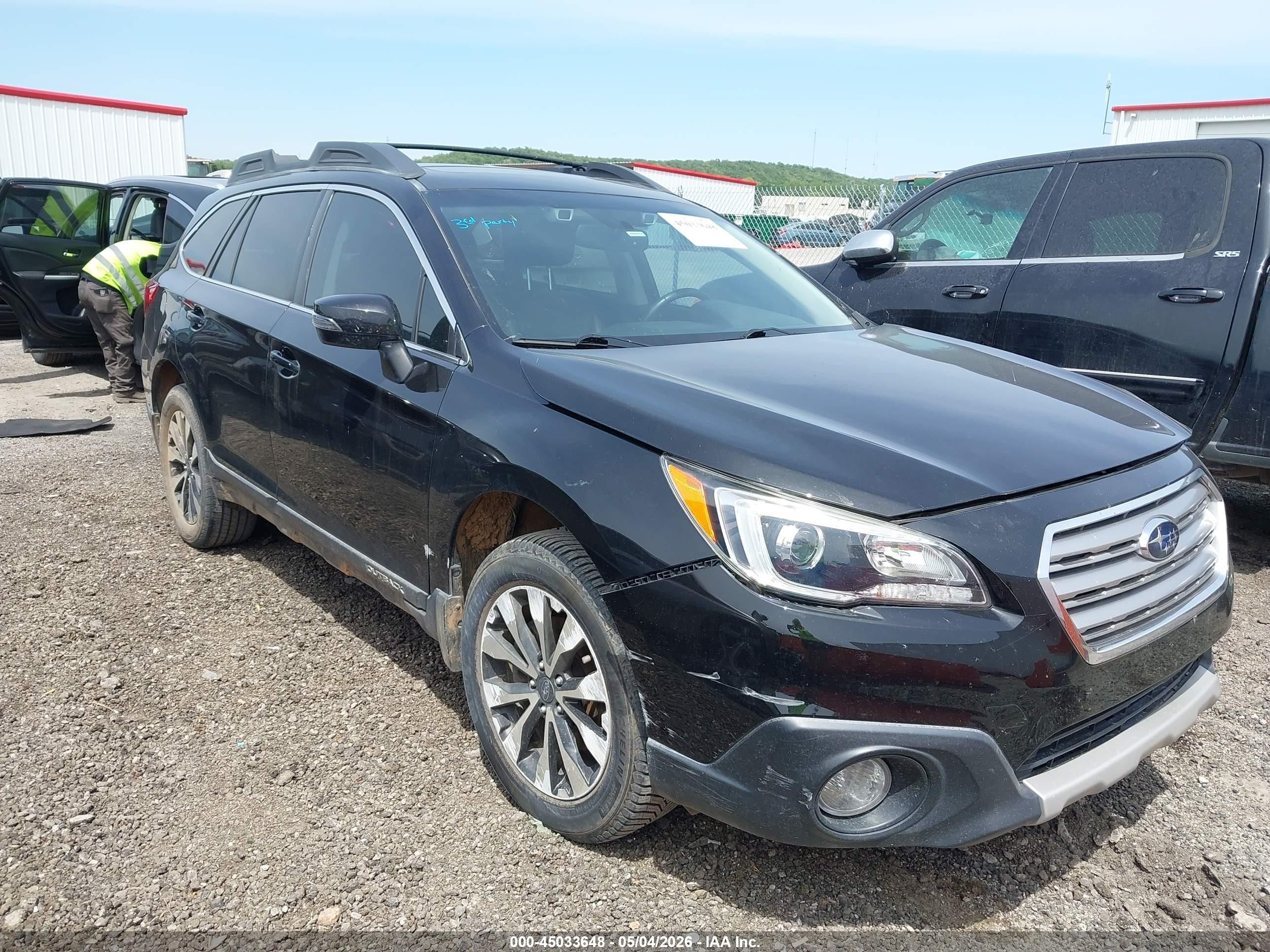 2016 Subaru Outback Limited, VIN 4S4BSBNC6G3352697 — All over