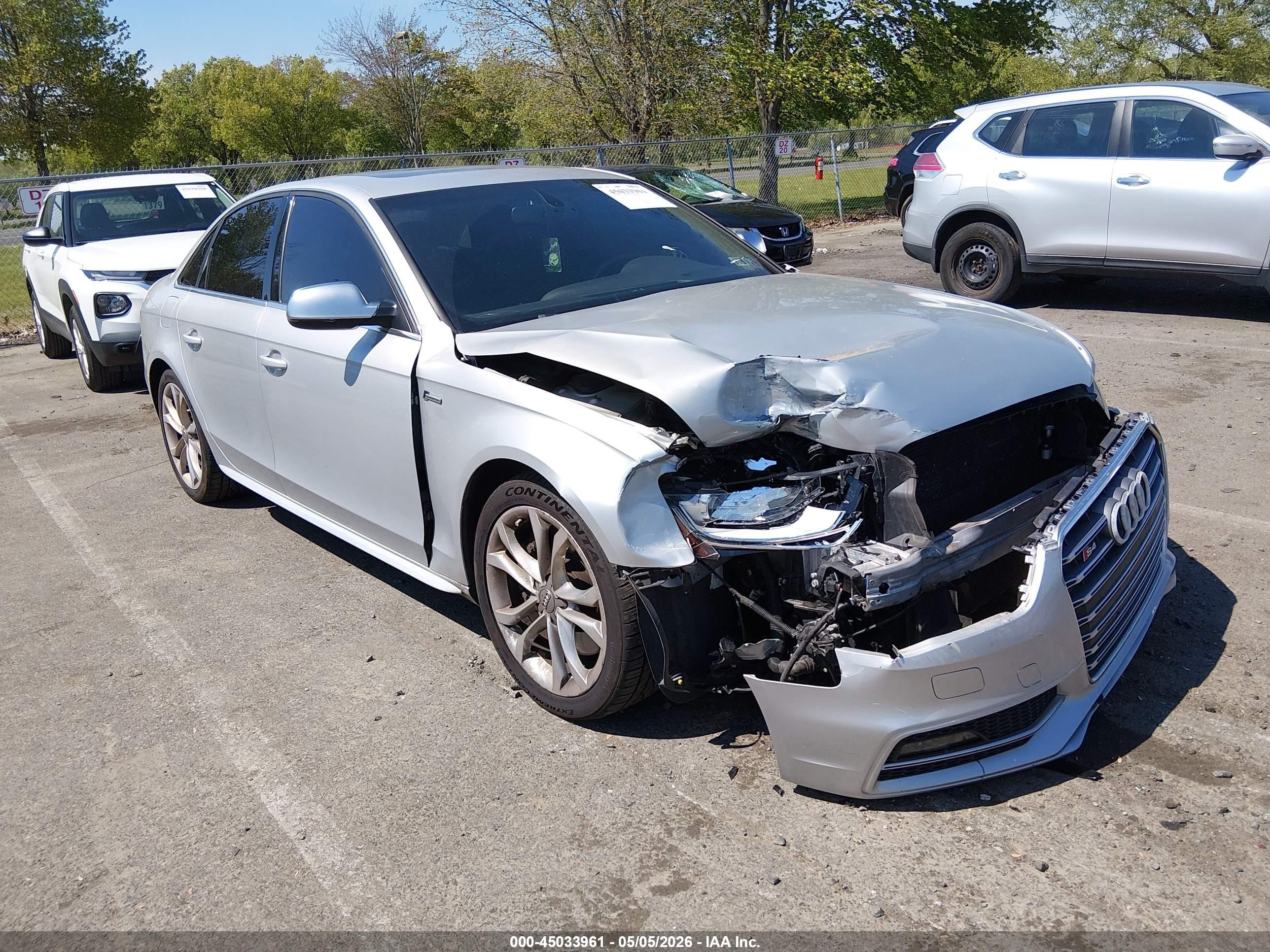 2013 Audi S4 Premium Plus, VIN WAUBGAFL2DA181739 — Перед