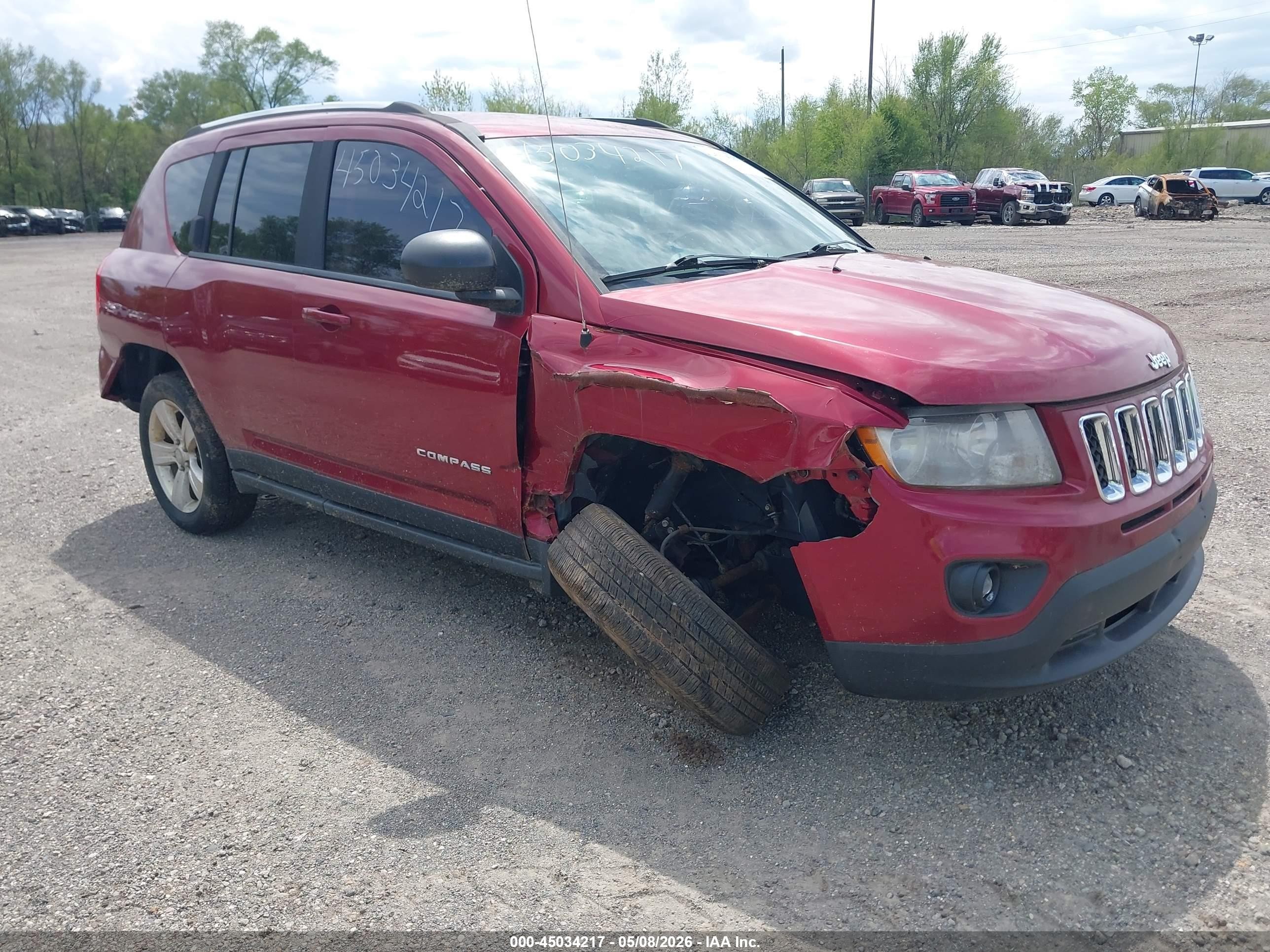 2012 Jeep Compass Sport, VIN 1C4NJCBBXCD666394 — Front end