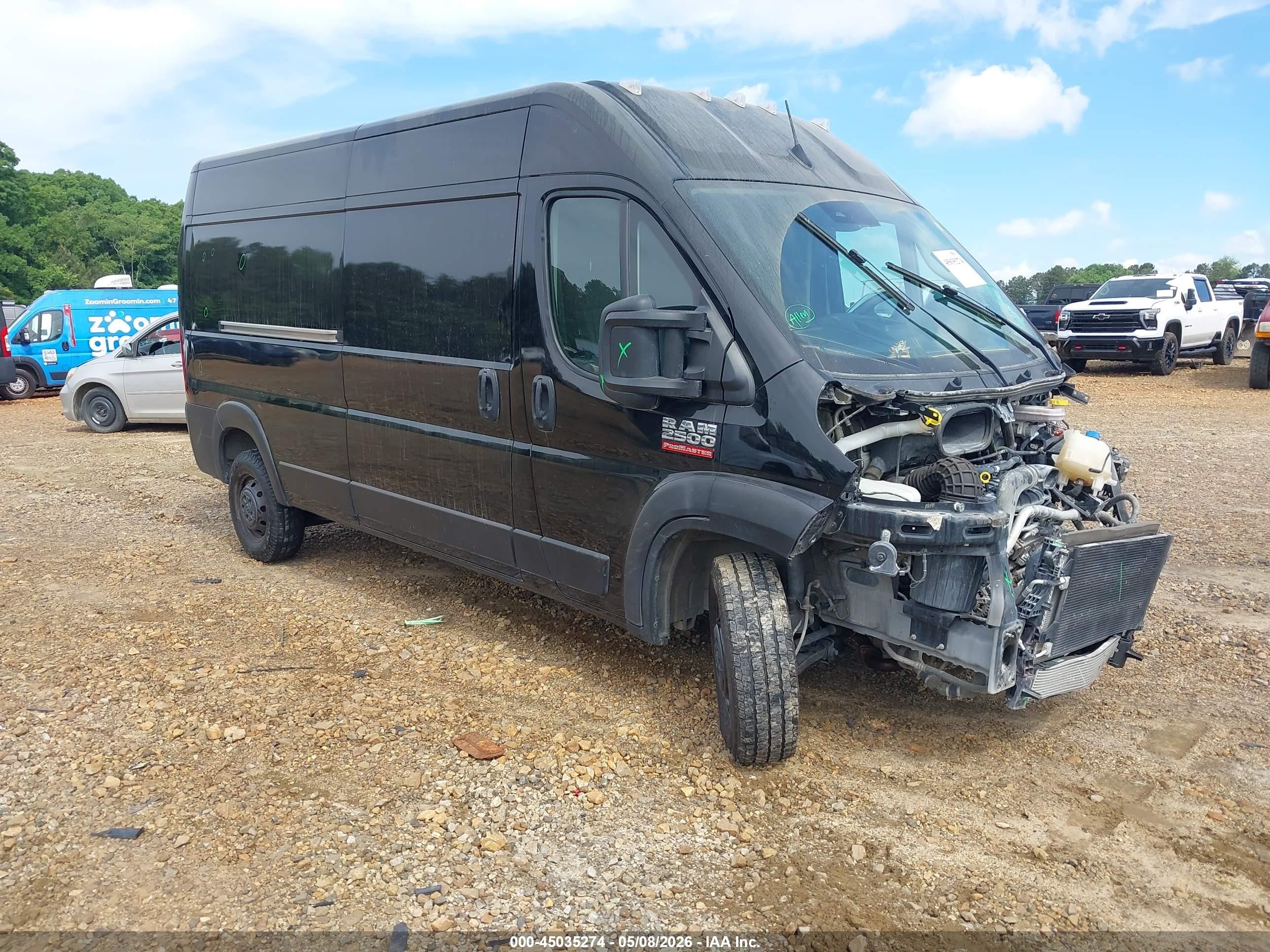 2022 Ram ProMaster Cargo, VIN 3C6LRVDG4NE111468 — Front end