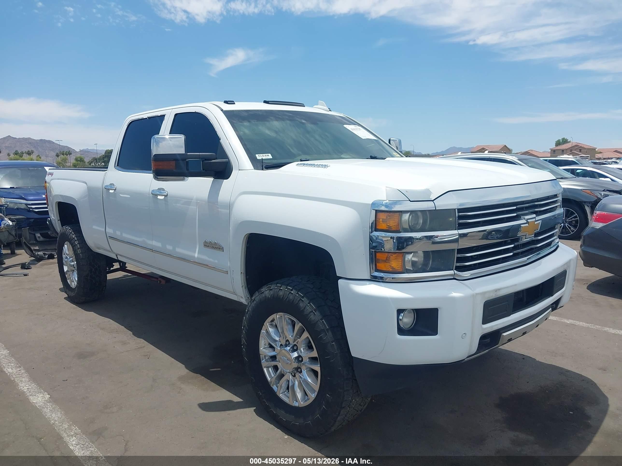 2015 Chevrolet Silverado 2500HD High Country, VIN 1GC1KXE81FF595775 — Front end