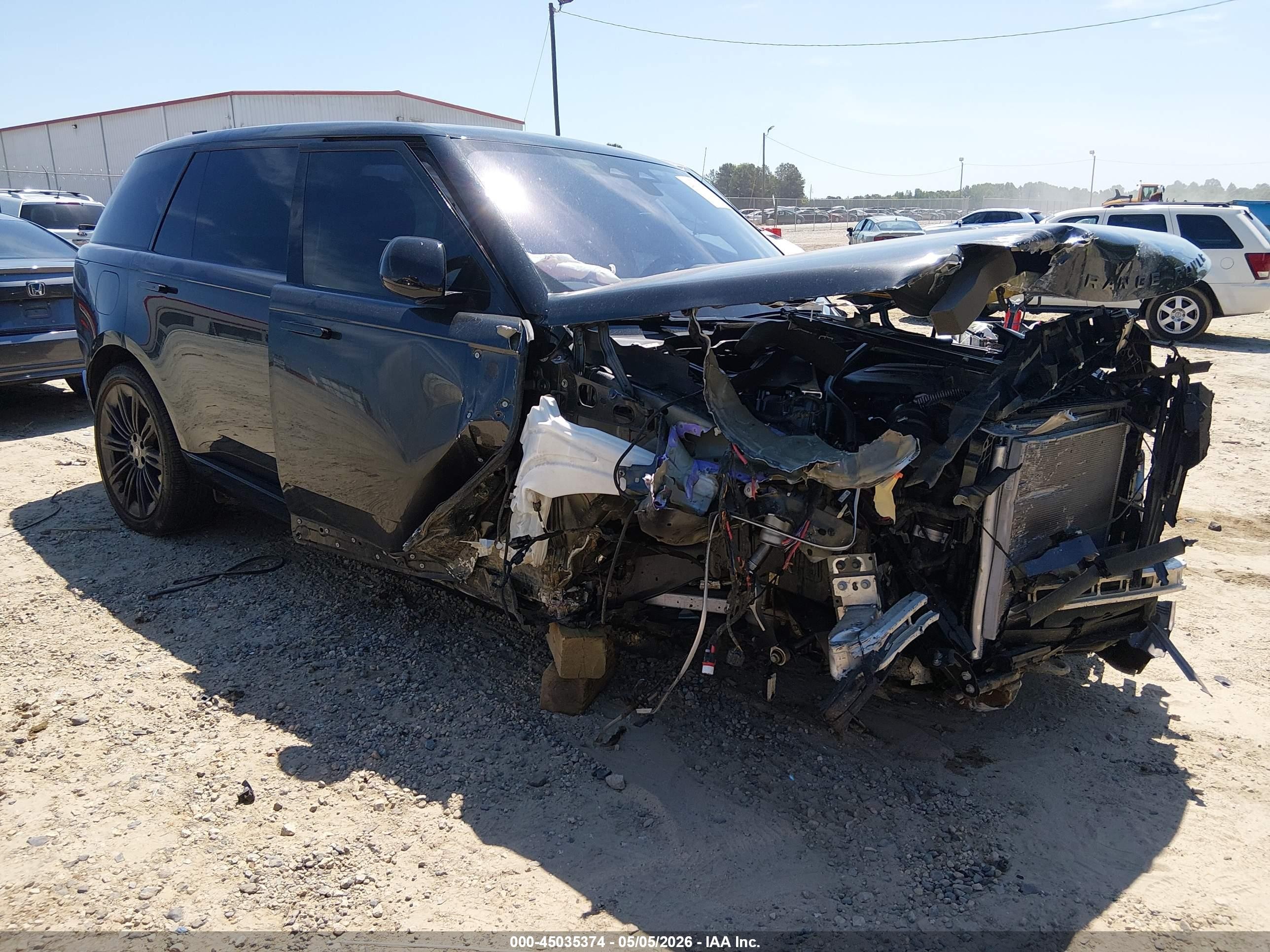 2023 Land Rover Range Rover SE, VIN SALKPBE79PA056893 — Front end