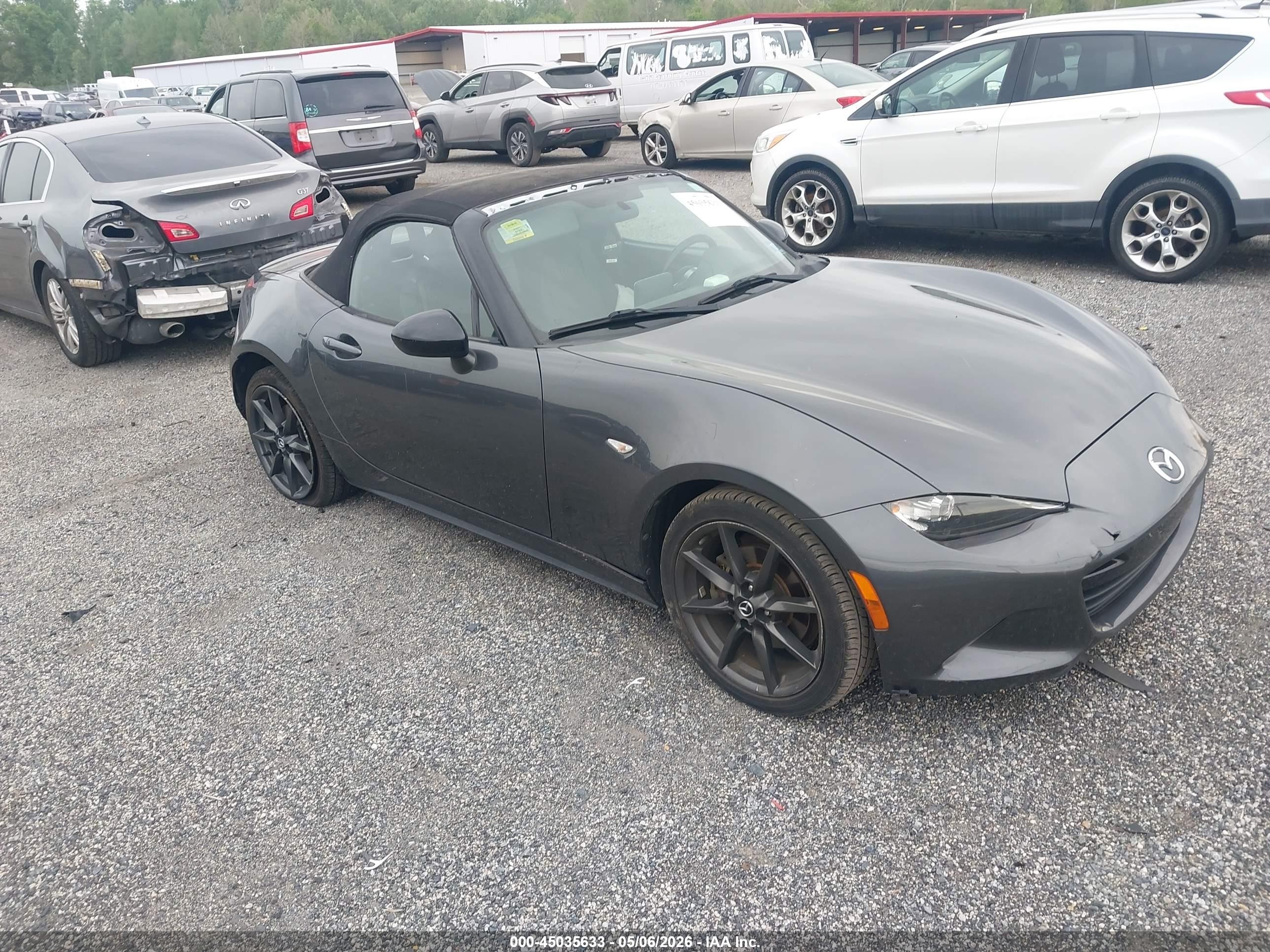 2016 Mazda MX-5 Miata Club, VIN JM1NDAC7XG0101730 — Rear end