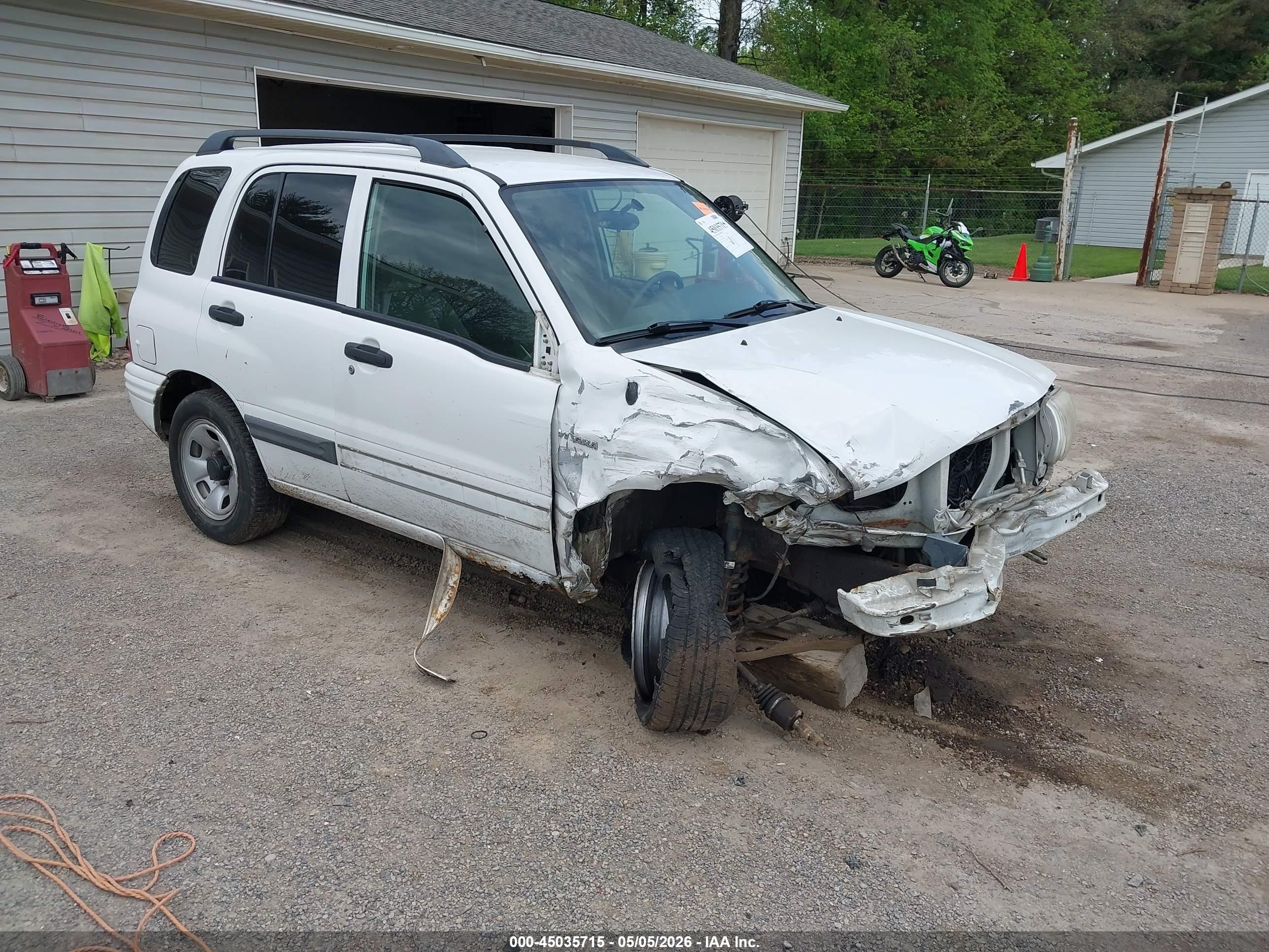 2003 Suzuki Vitara JX, VIN 2S3TD52V536103340 — Перед