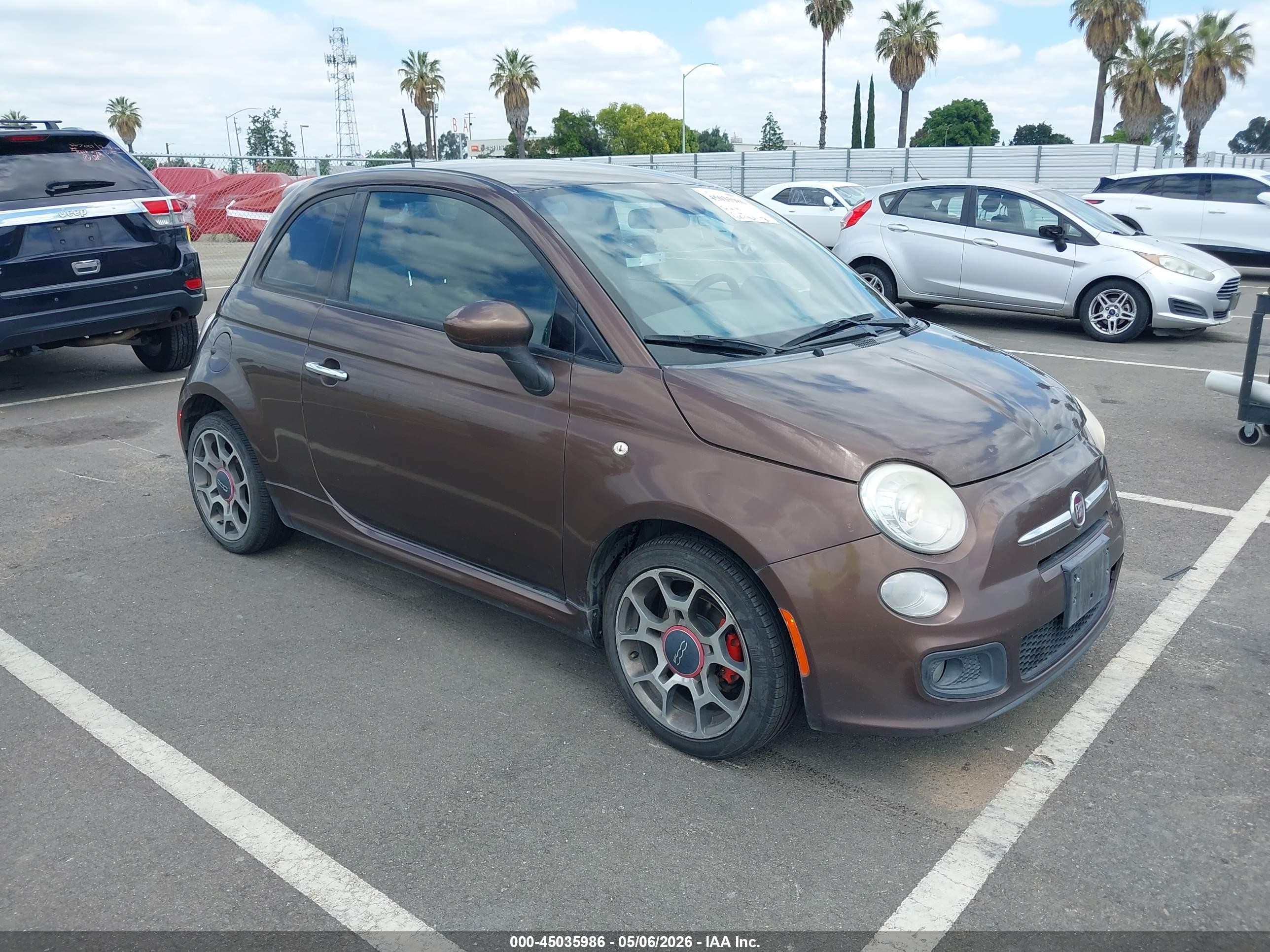 2015 FIAT 500 Sport, VIN 3C3CFFBR3FT601784 — Front end